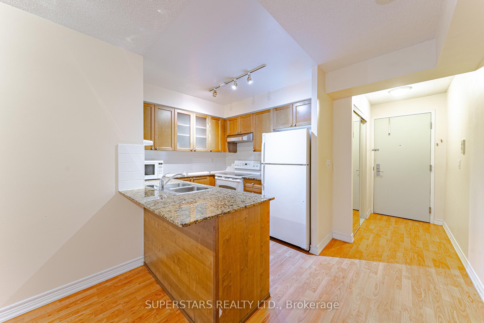 Photo 13 of Unit 708, 761 Bay Street, Toronto, Bay Street Corridor — HOMEH