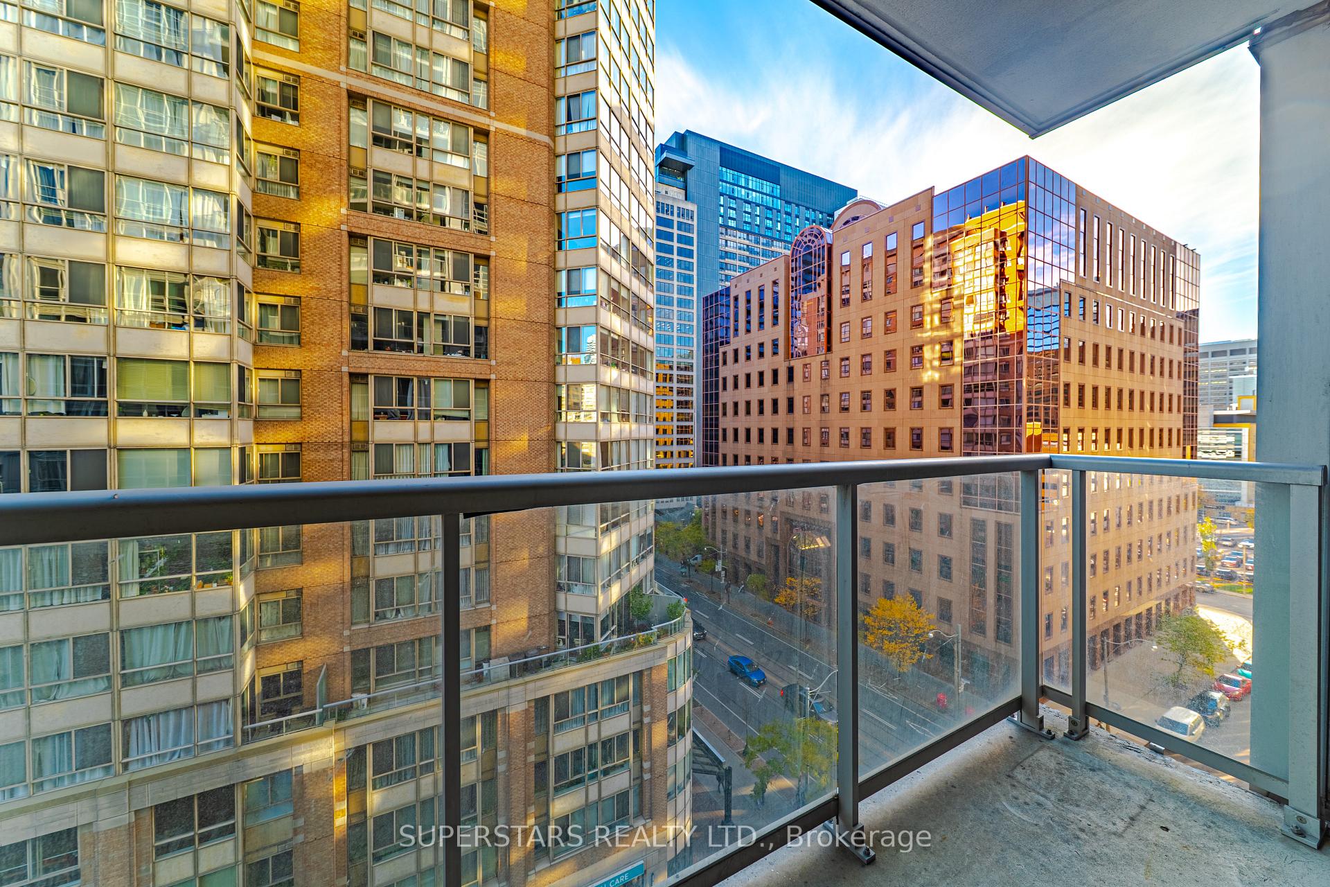 Photo 8 of Unit 708, 761 Bay Street, Toronto, Bay Street Corridor — HOMEH