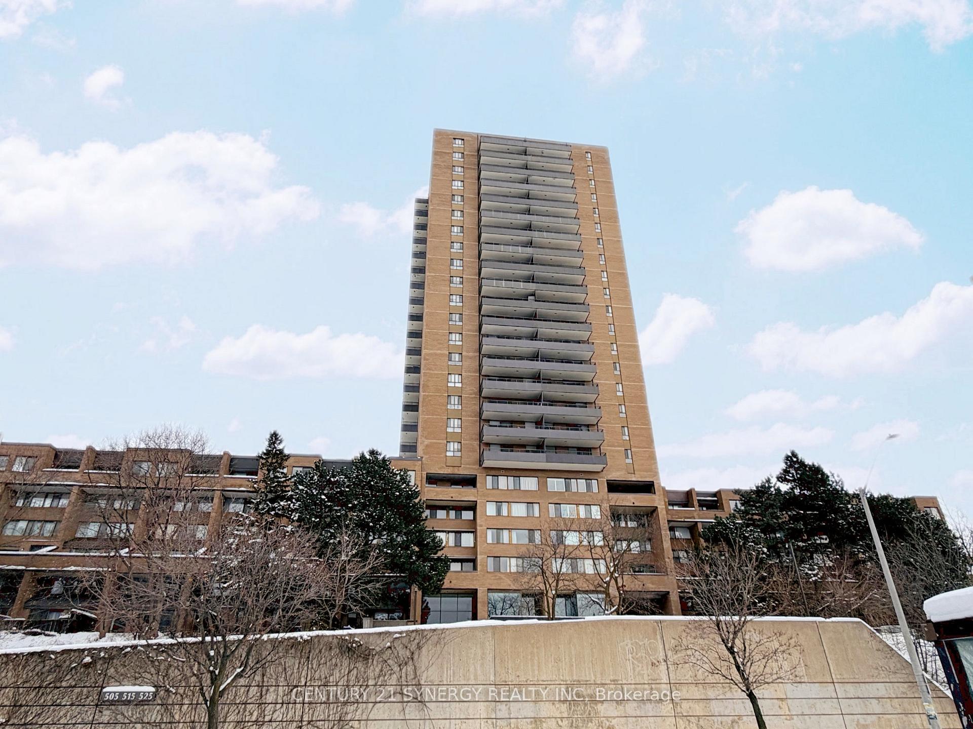 Front of Unit 631, 515 St Laurent Boulevard