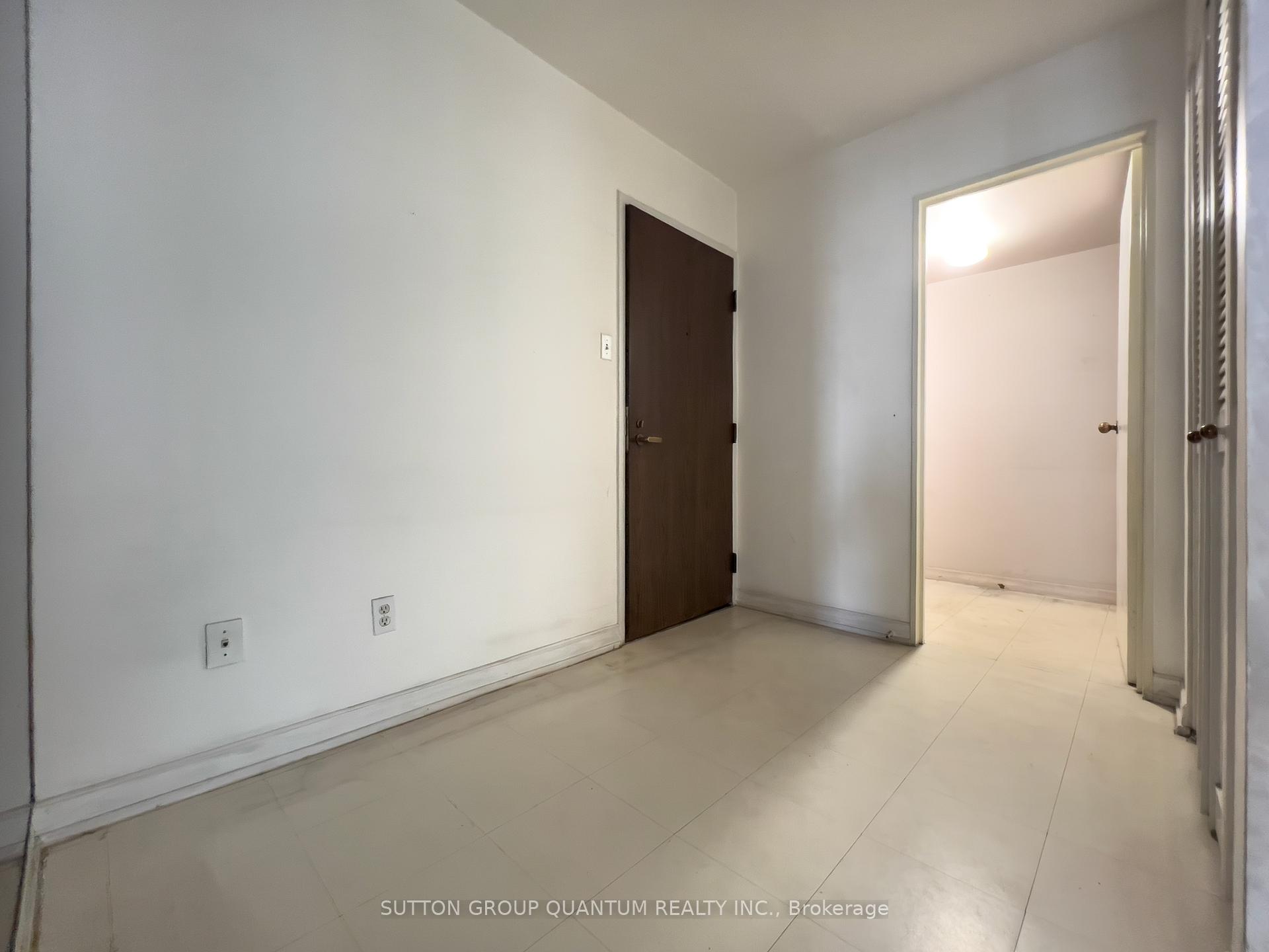 Photo 8 of Unit 1617, 55 Harbour Square, Toronto, Waterfront Communities — HOMEH