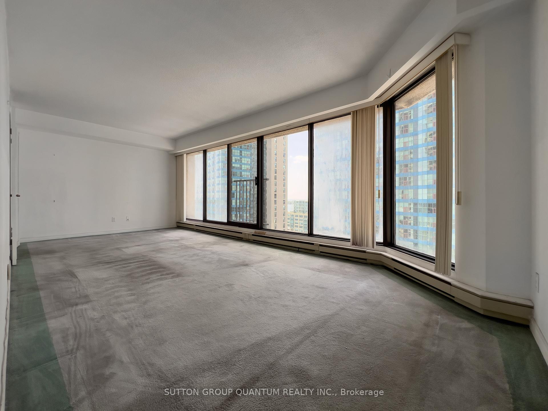 Photo 4 of Unit 1617, 55 Harbour Square, Toronto, Waterfront Communities — HOMEH