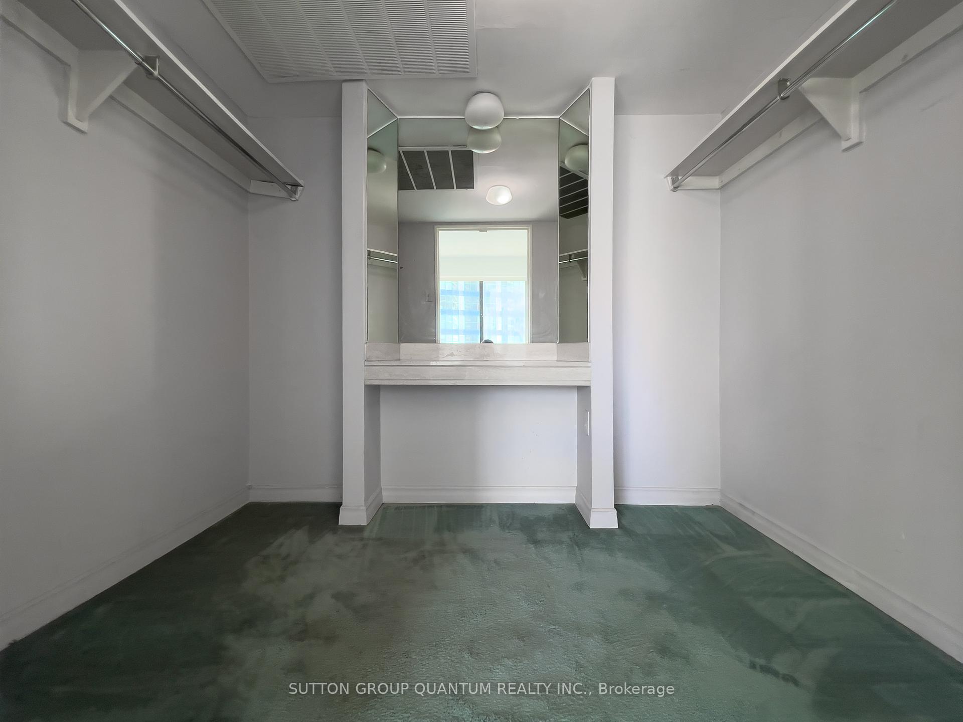 Photo 6 of Unit 1617, 55 Harbour Square, Toronto, Waterfront Communities — HOMEH