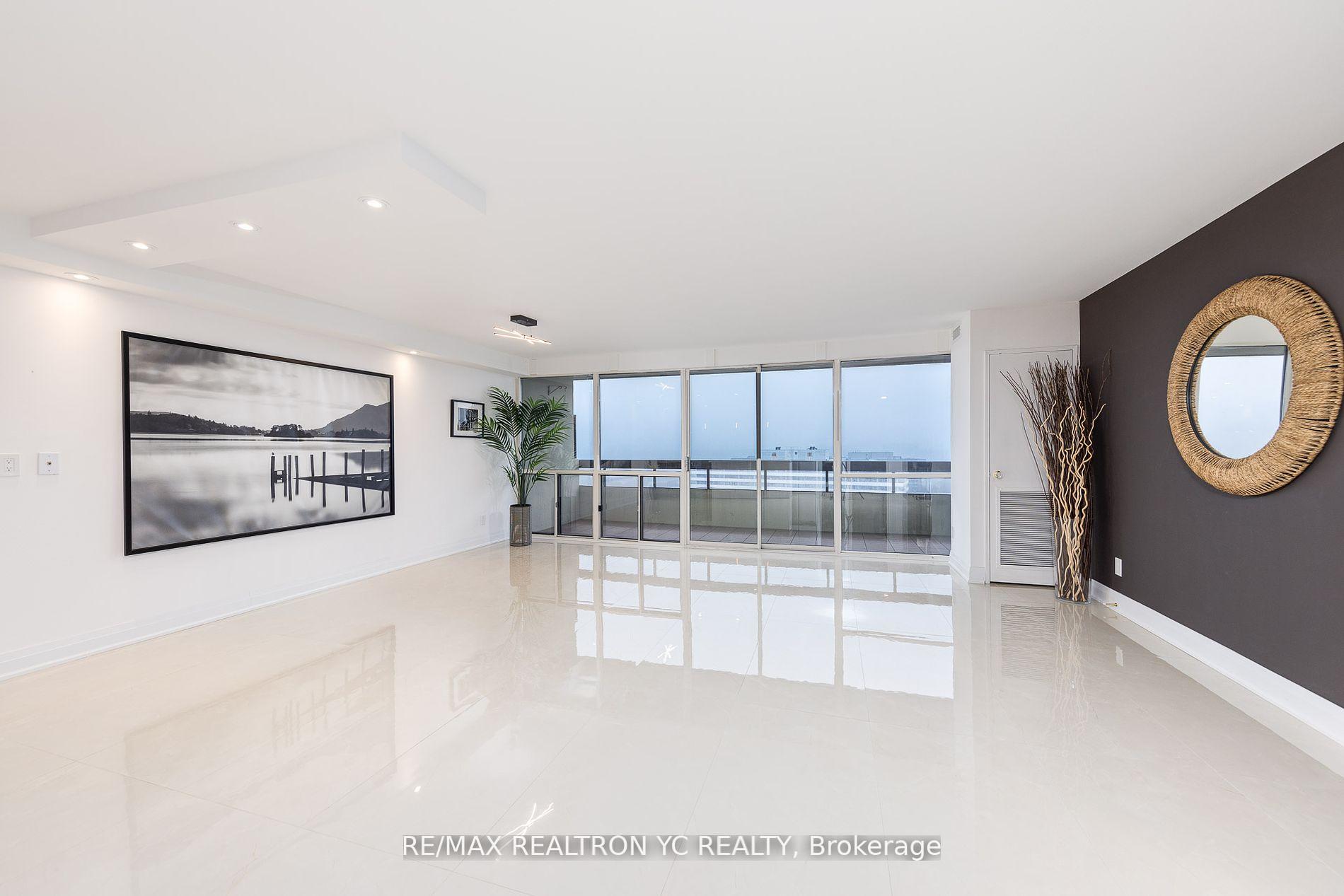 Photo 1 of Unit 1712, 8111 Yonge Street, Markham, Royal Orchard — HOMEH
