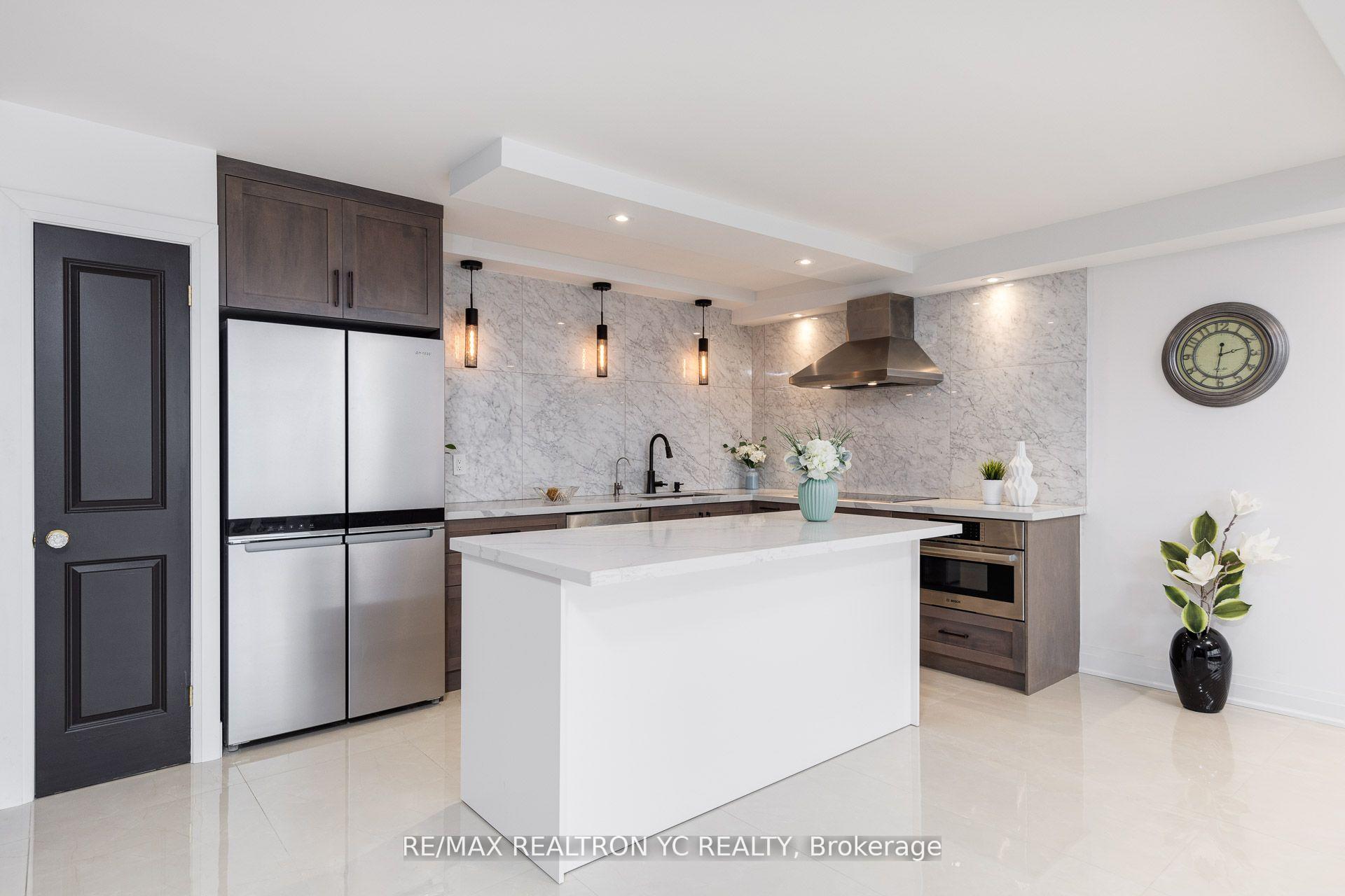 Photo 2 of Unit 1712, 8111 Yonge Street, Markham, Royal Orchard — HOMEH