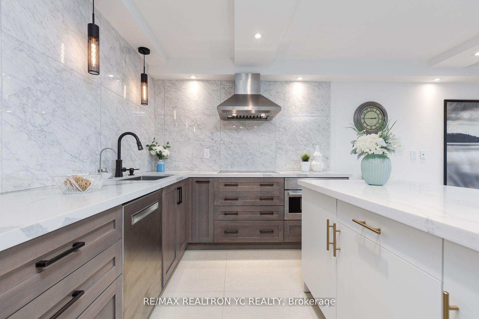 Photo 8 of Unit 1712, 8111 Yonge Street, Markham, Royal Orchard — HOMEH