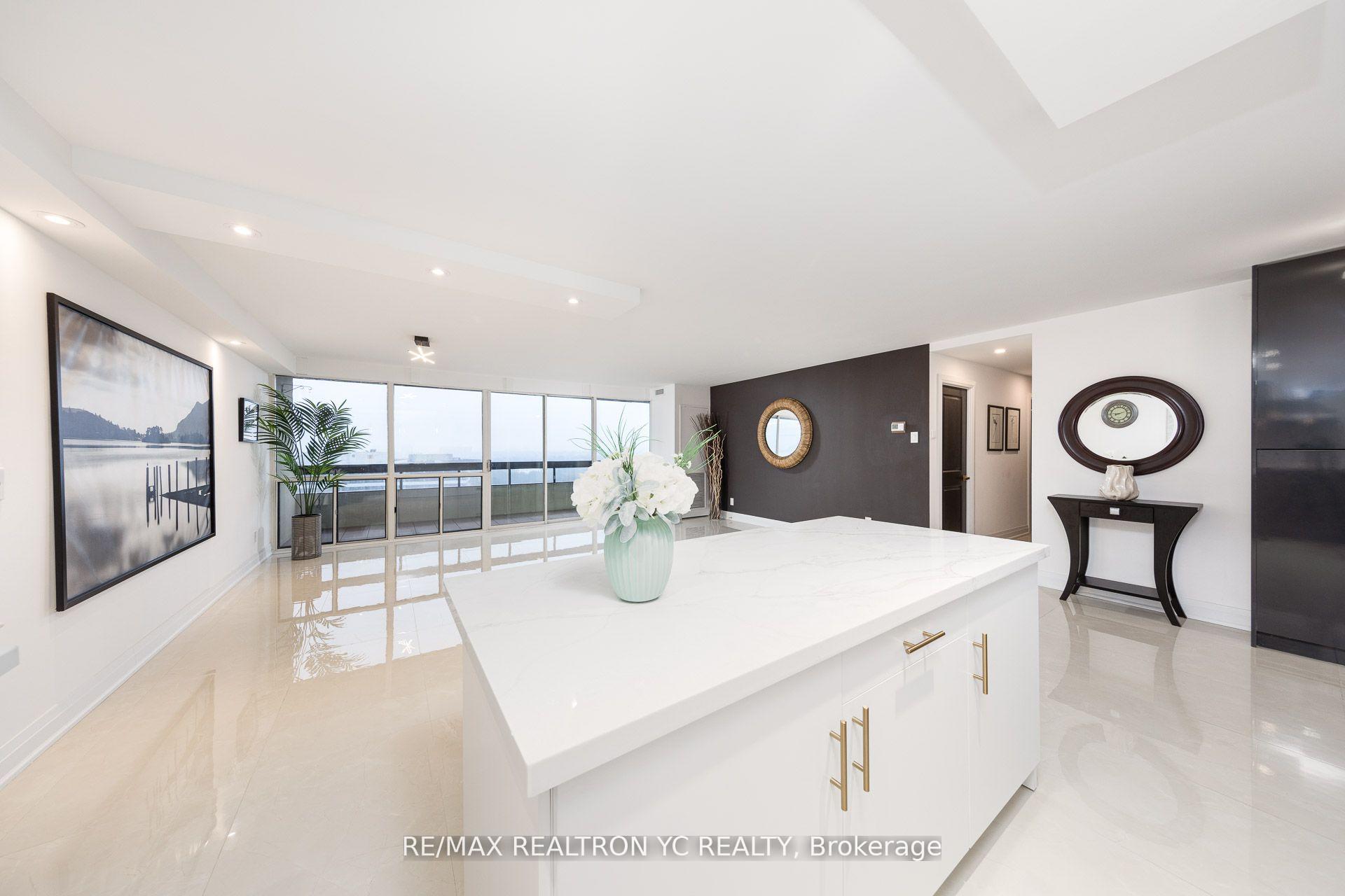 Photo 7 of Unit 1712, 8111 Yonge Street, Markham, Royal Orchard — HOMEH