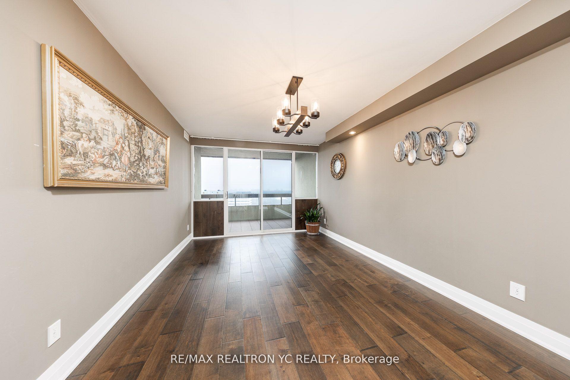 Photo 13 of Unit 1712, 8111 Yonge Street, Markham, Royal Orchard — HOMEH