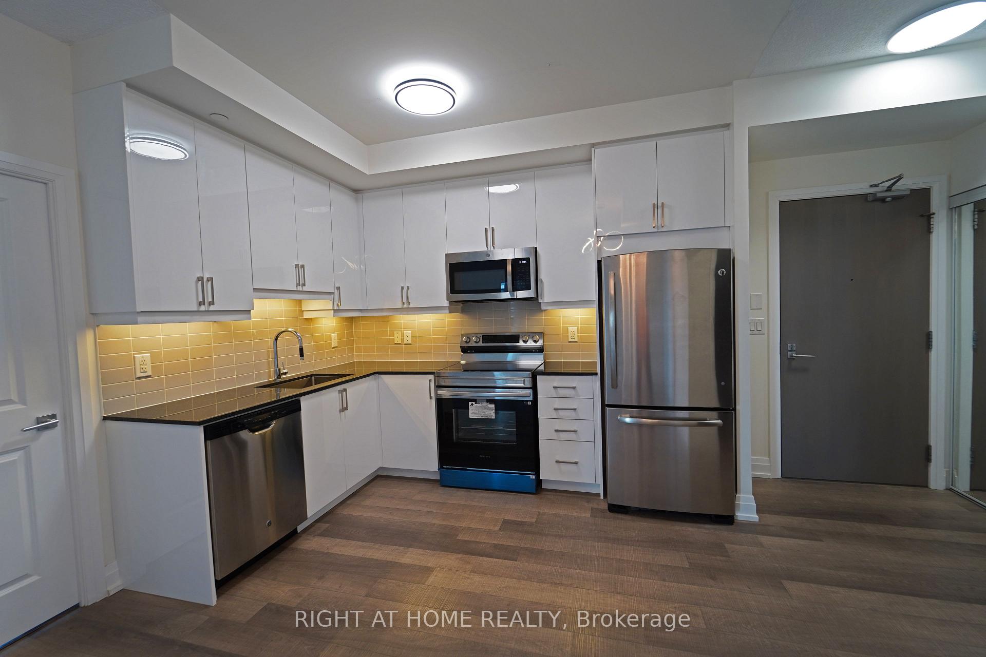 Photo 14 of Unit 1512, 7167 Yonge Street, Markham, Thornhill — HOMEH