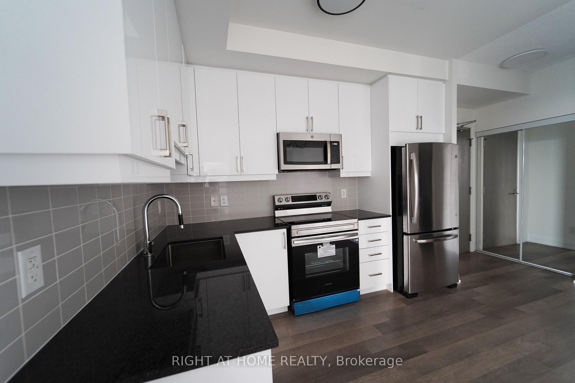 Photo 16 of Unit 1512, 7167 Yonge Street, Markham, Thornhill — HOMEH