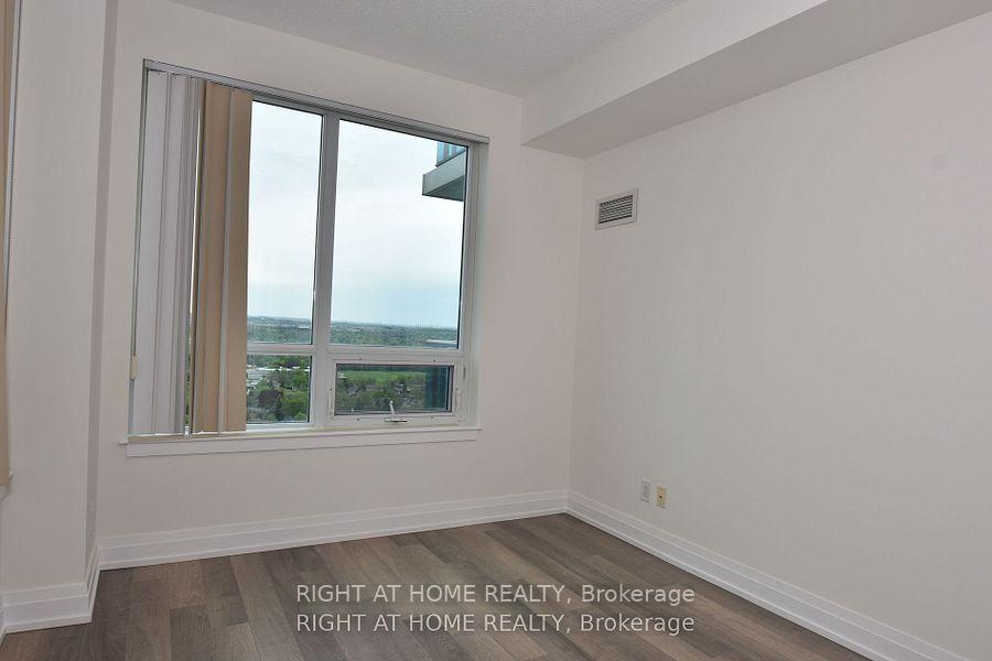 Photo 5 of Unit 1512, 7167 Yonge Street, Markham, Thornhill — HOMEH