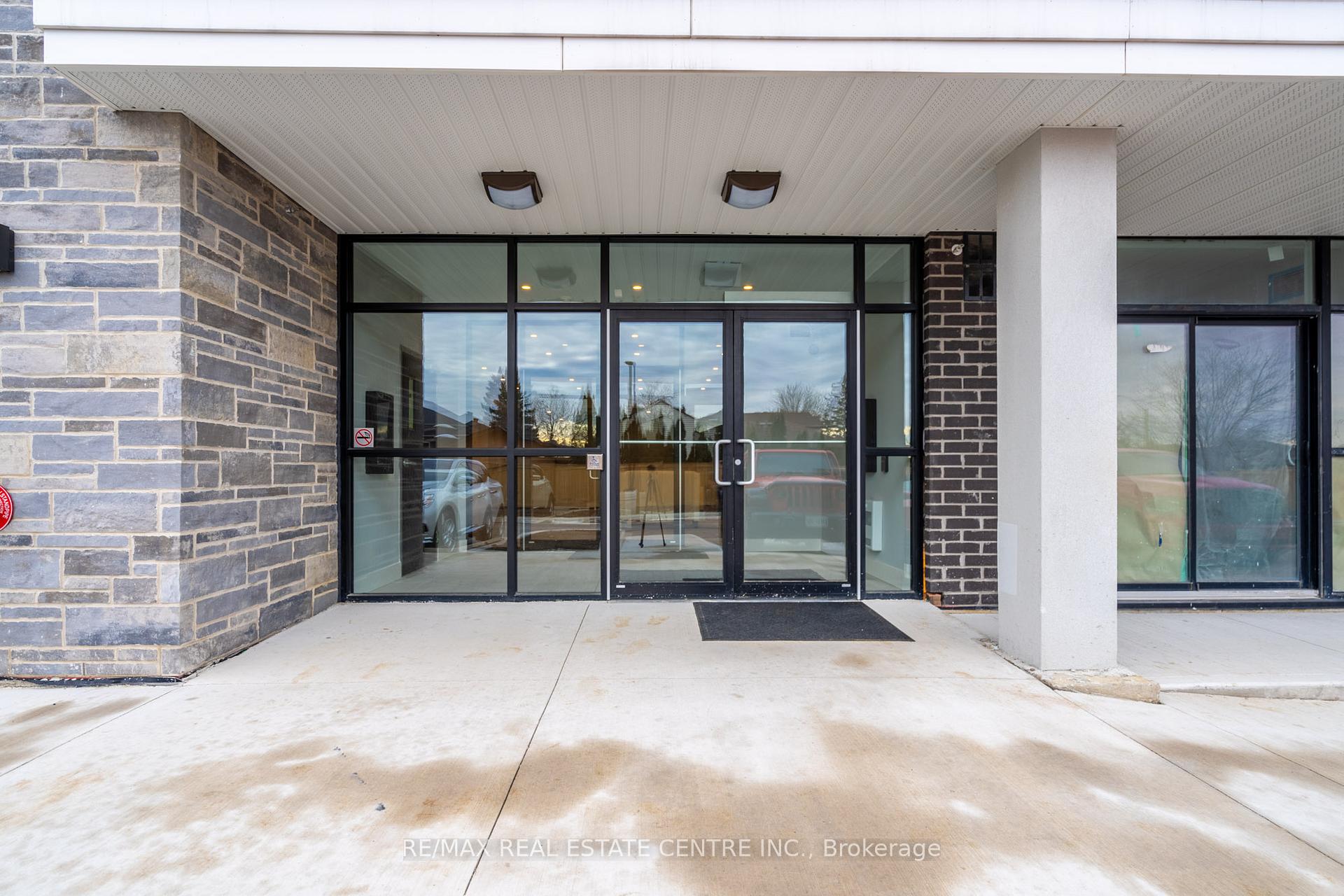 Photo 2 of Unit 302, 120 Springvalley Crescent, Hamilton, Gourley — HOMEH