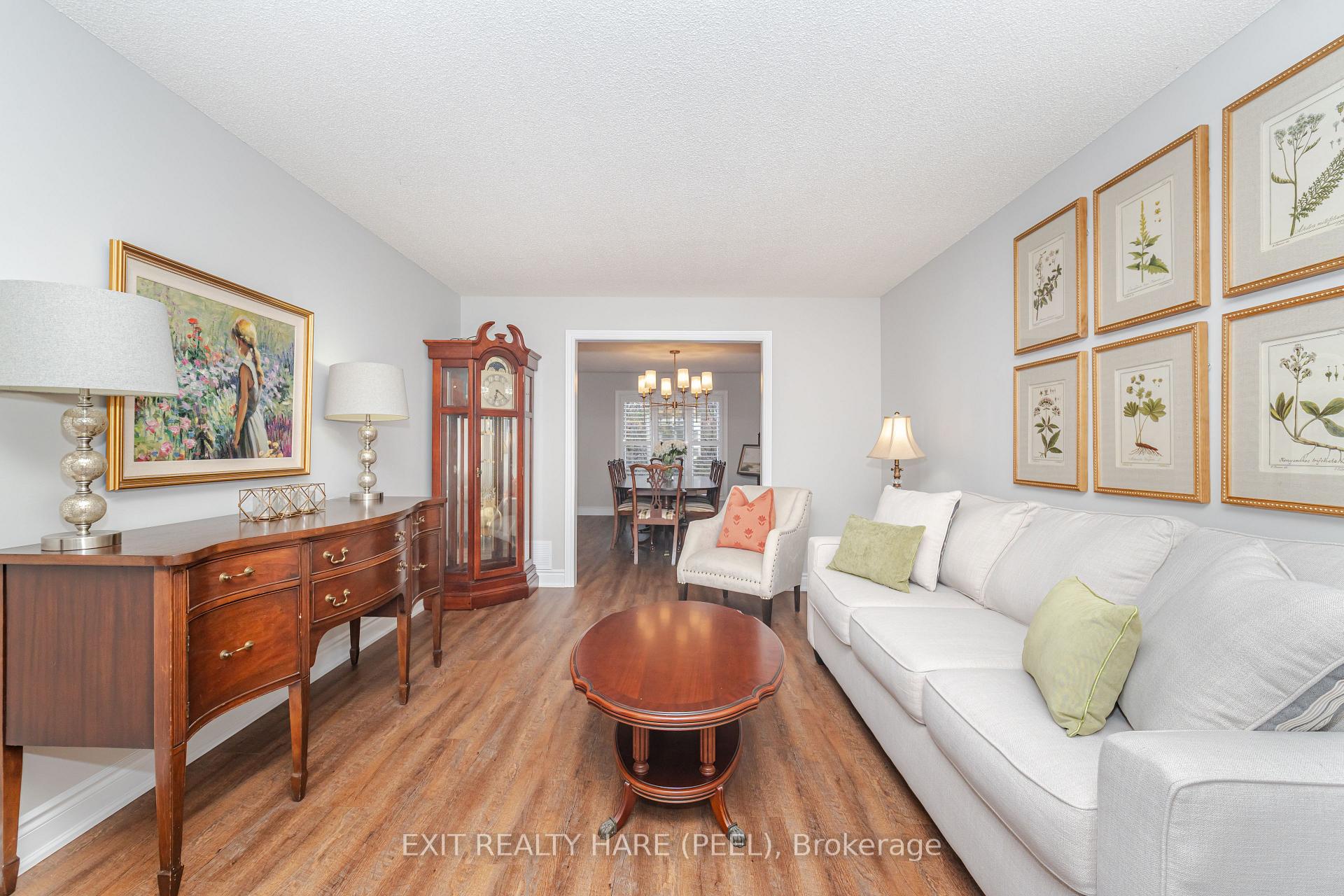 Photo 7 of 58 Esker Drive, Brampton, Heart Lake East — HOMEH