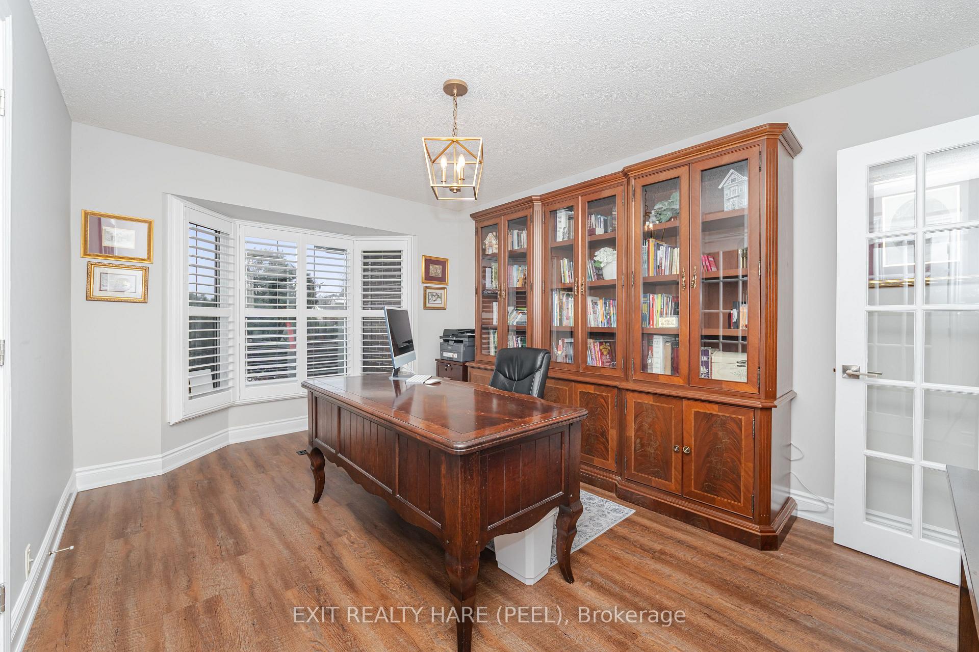 Photo 18 of 58 Esker Drive, Brampton, Heart Lake East — HOMEH