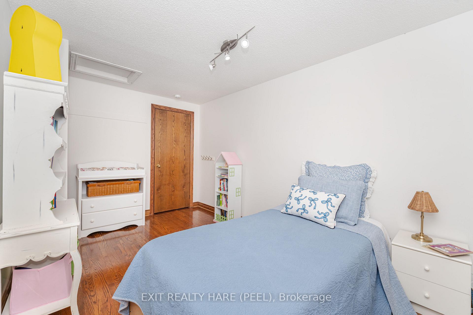 Photo 29 of 58 Esker Drive, Brampton, Heart Lake East — HOMEH