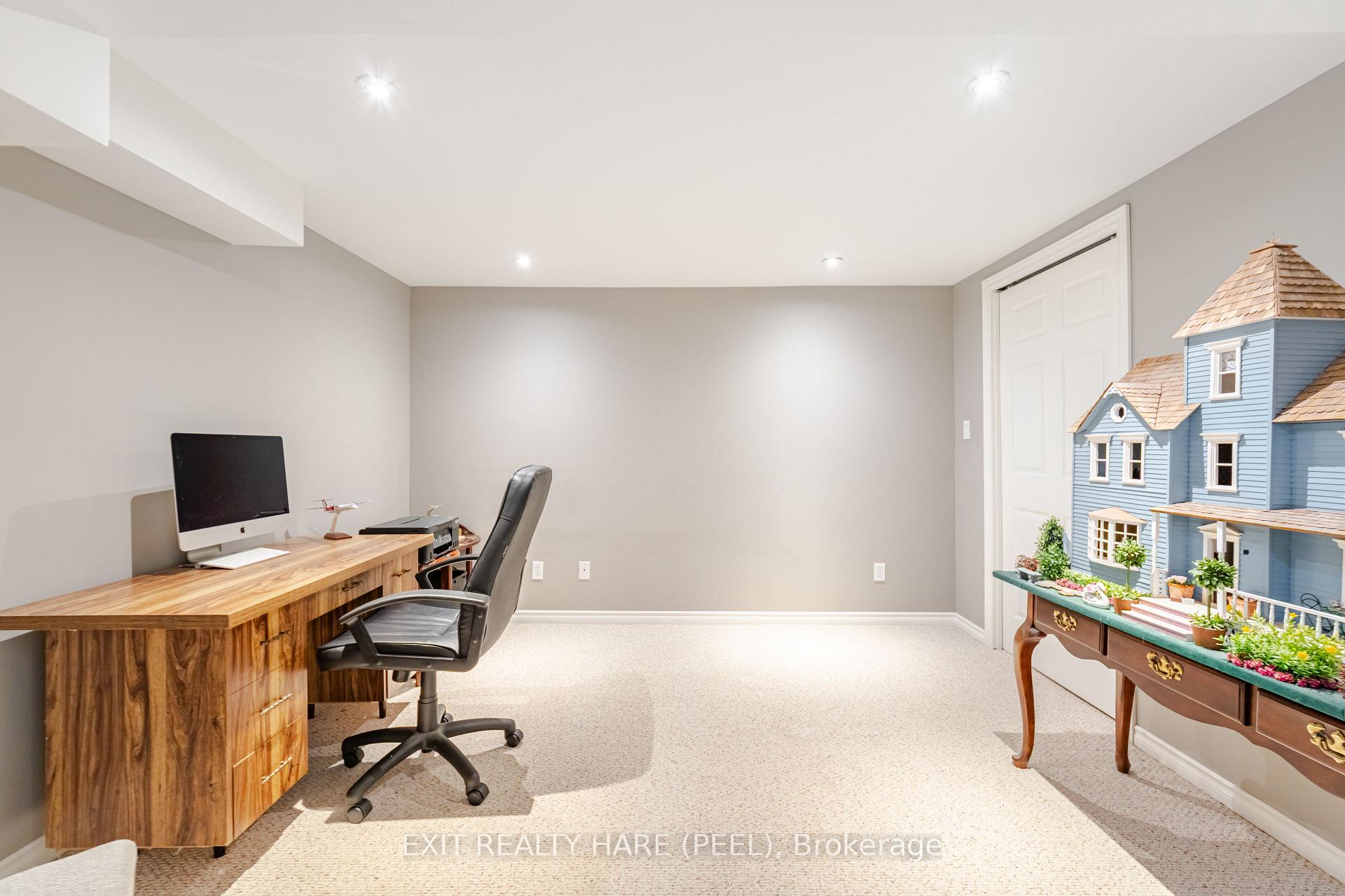 Photo 35 of 58 Esker Drive, Brampton, Heart Lake East — HOMEH