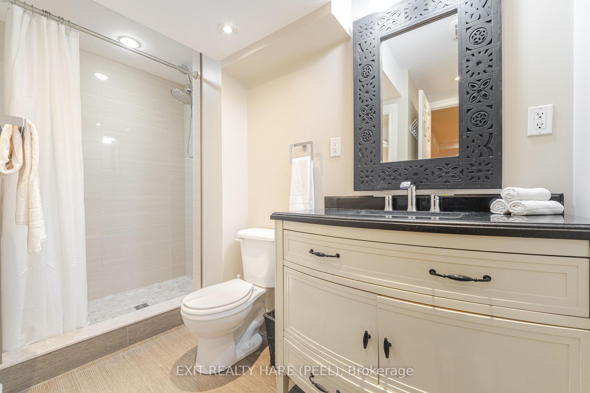 Photo 37 of 58 Esker Drive, Brampton, Heart Lake East — HOMEH