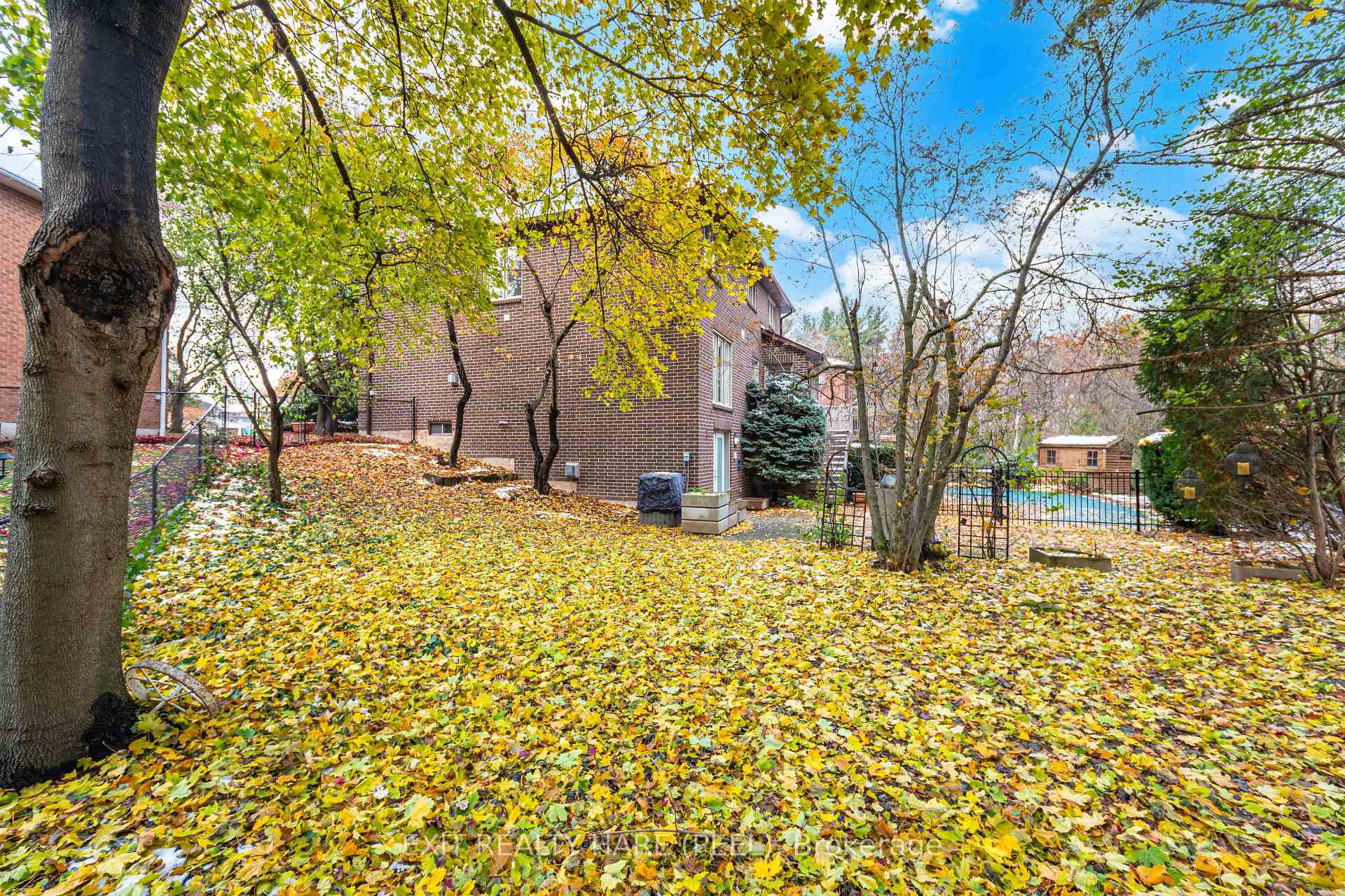 Photo 44 of 58 Esker Drive, Brampton, Heart Lake East — HOMEH