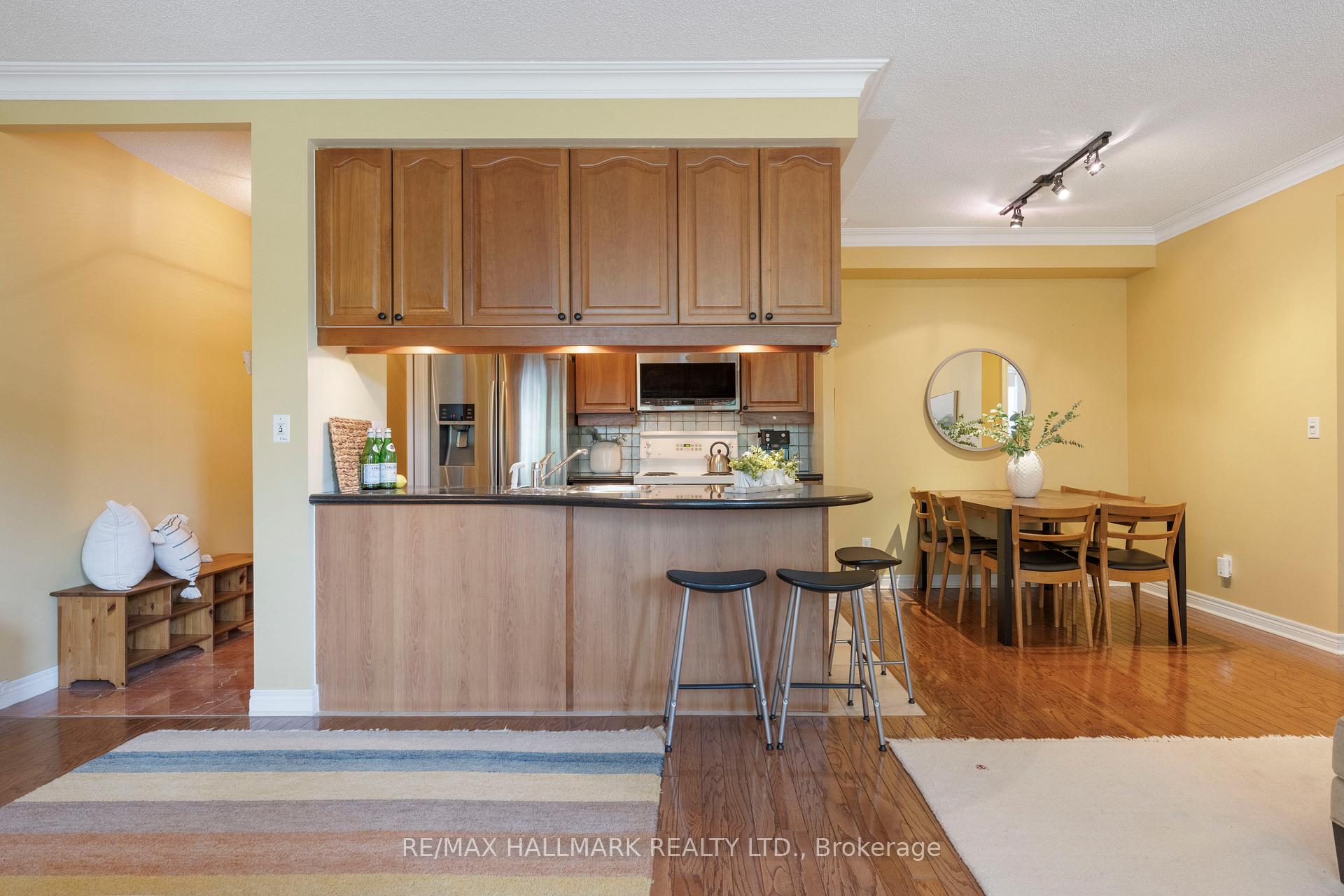 Photo 2 of Unit 205, 35 Boardwalk Drive, Toronto, The Beaches — HOMEH