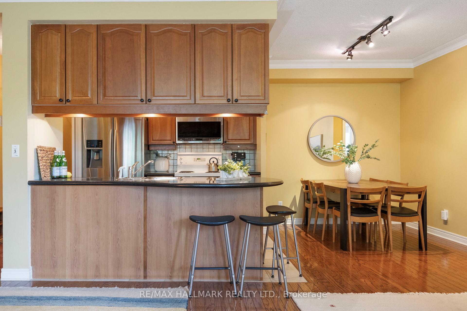 Photo 9 of Unit 205, 35 Boardwalk Drive, Toronto, The Beaches — HOMEH