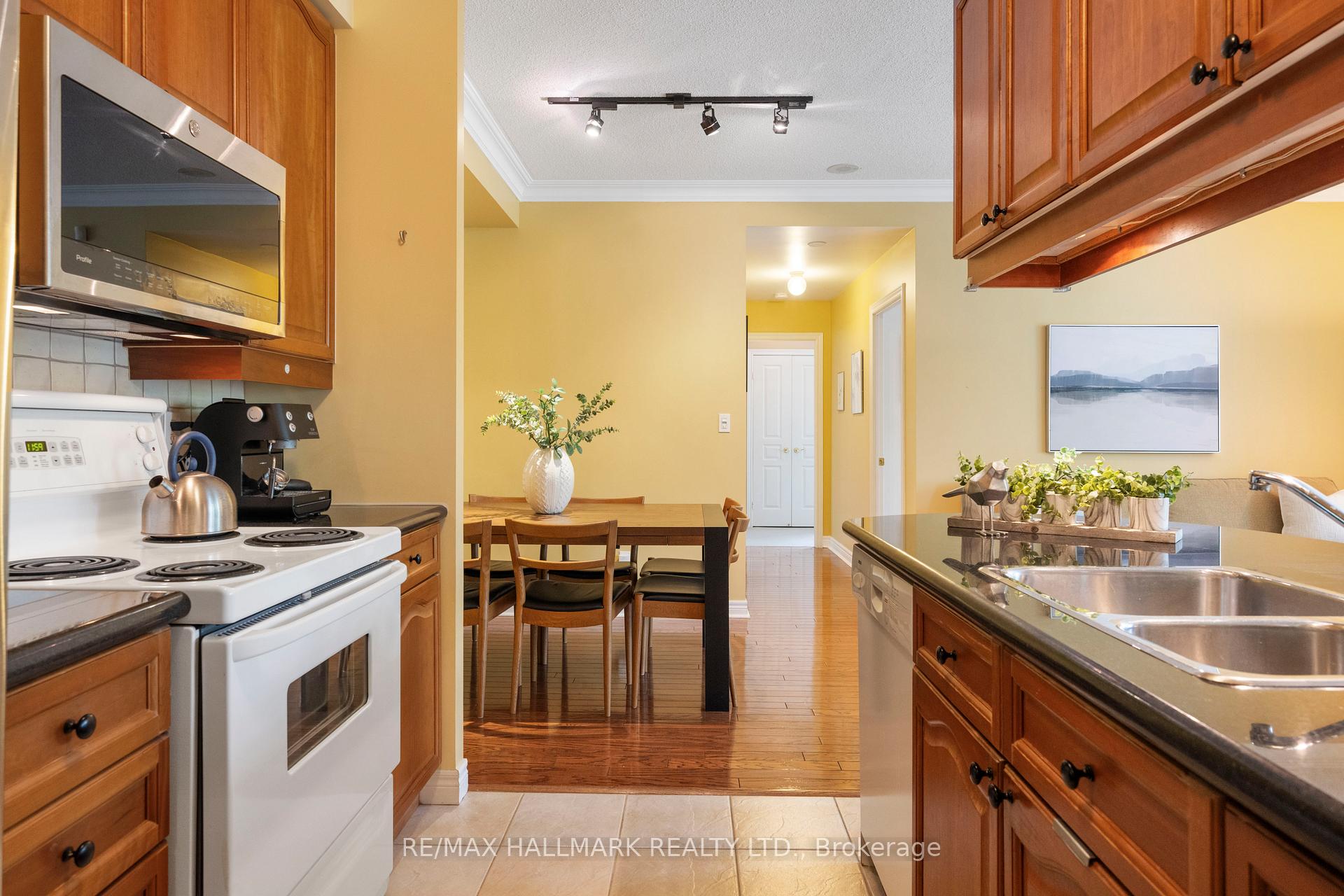 Photo 25 of Unit 205, 35 Boardwalk Drive, Toronto, The Beaches — HOMEH