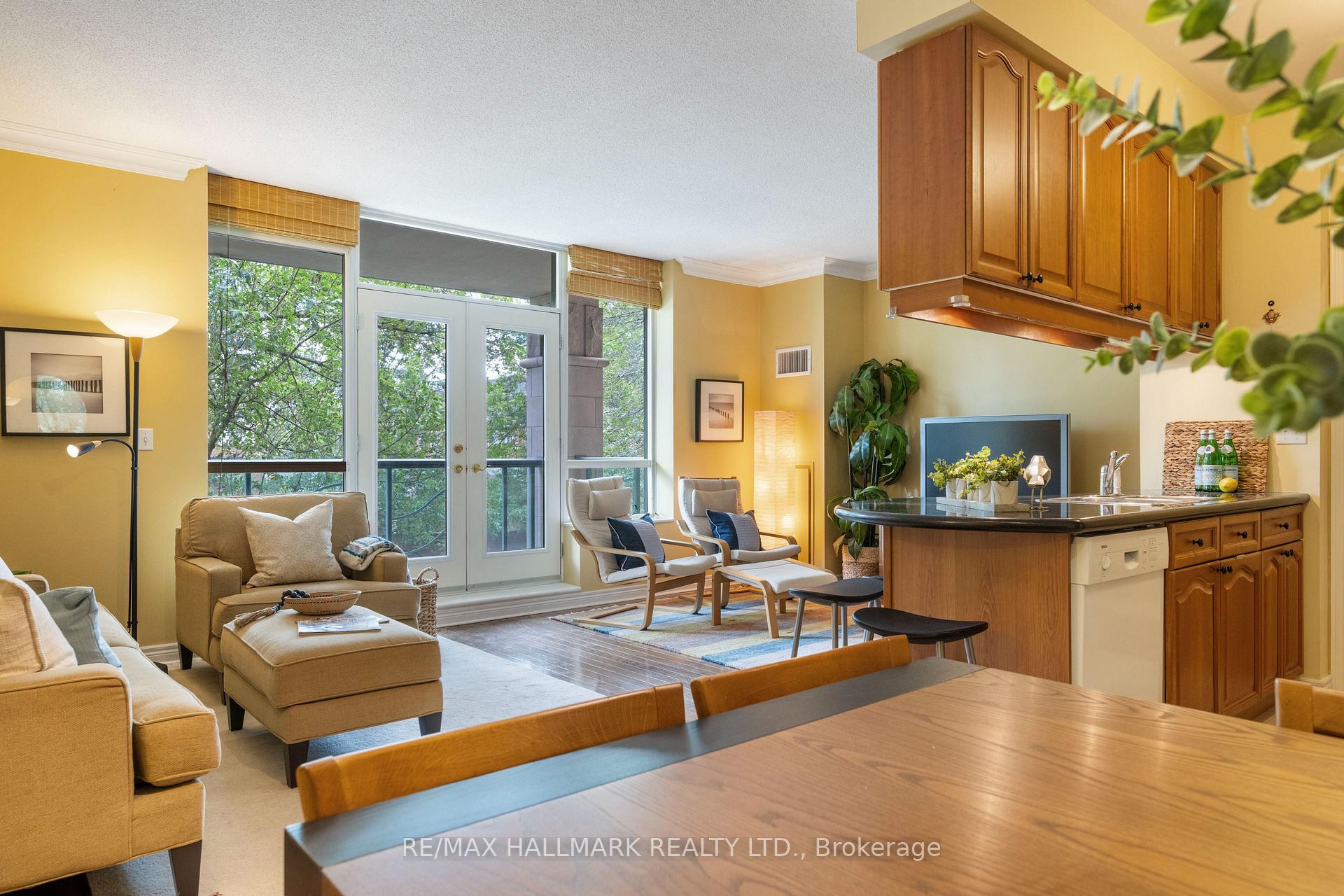 Photo 38 of Unit 205, 35 Boardwalk Drive, Toronto, The Beaches — HOMEH