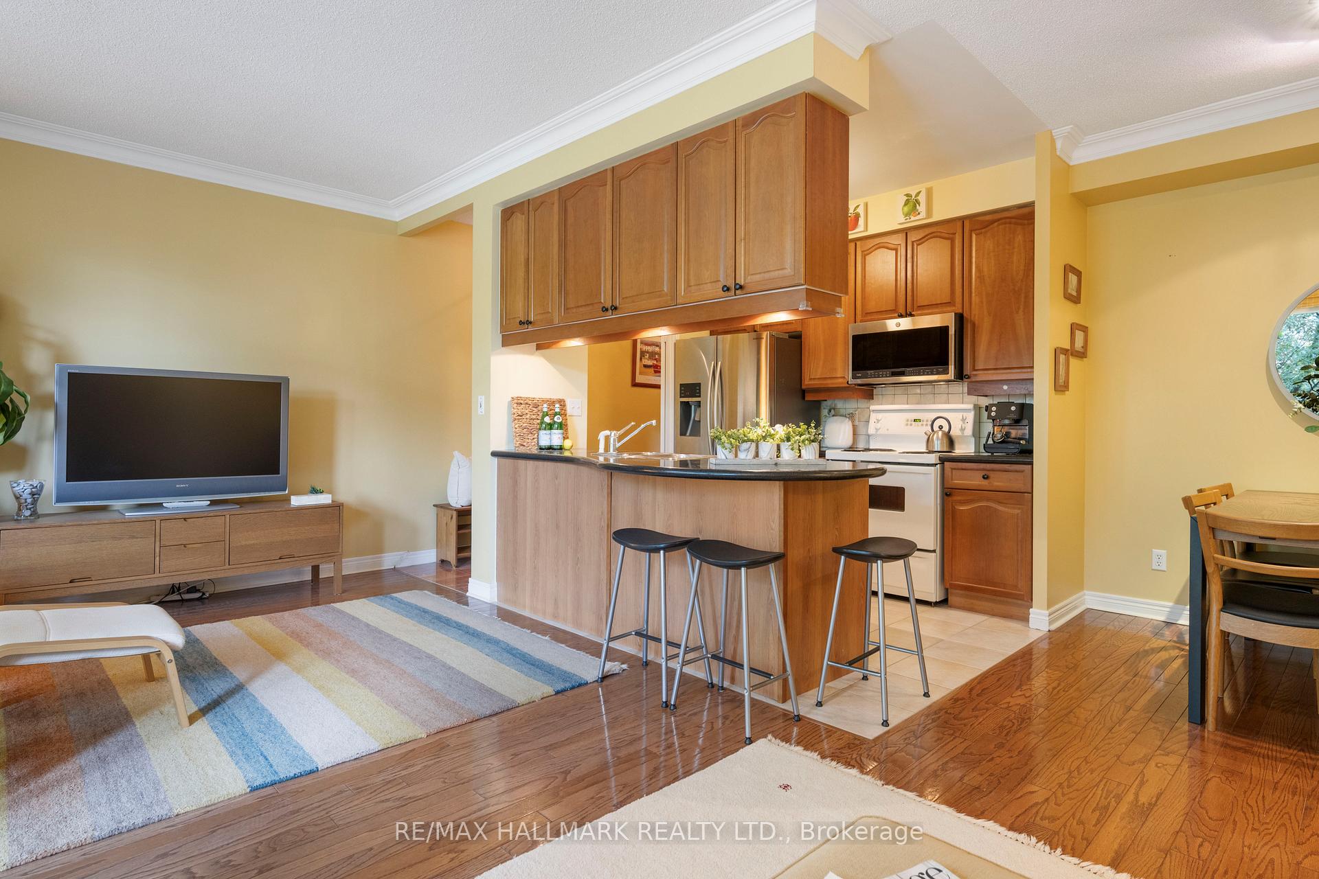 Photo 32 of Unit 205, 35 Boardwalk Drive, Toronto, The Beaches — HOMEH