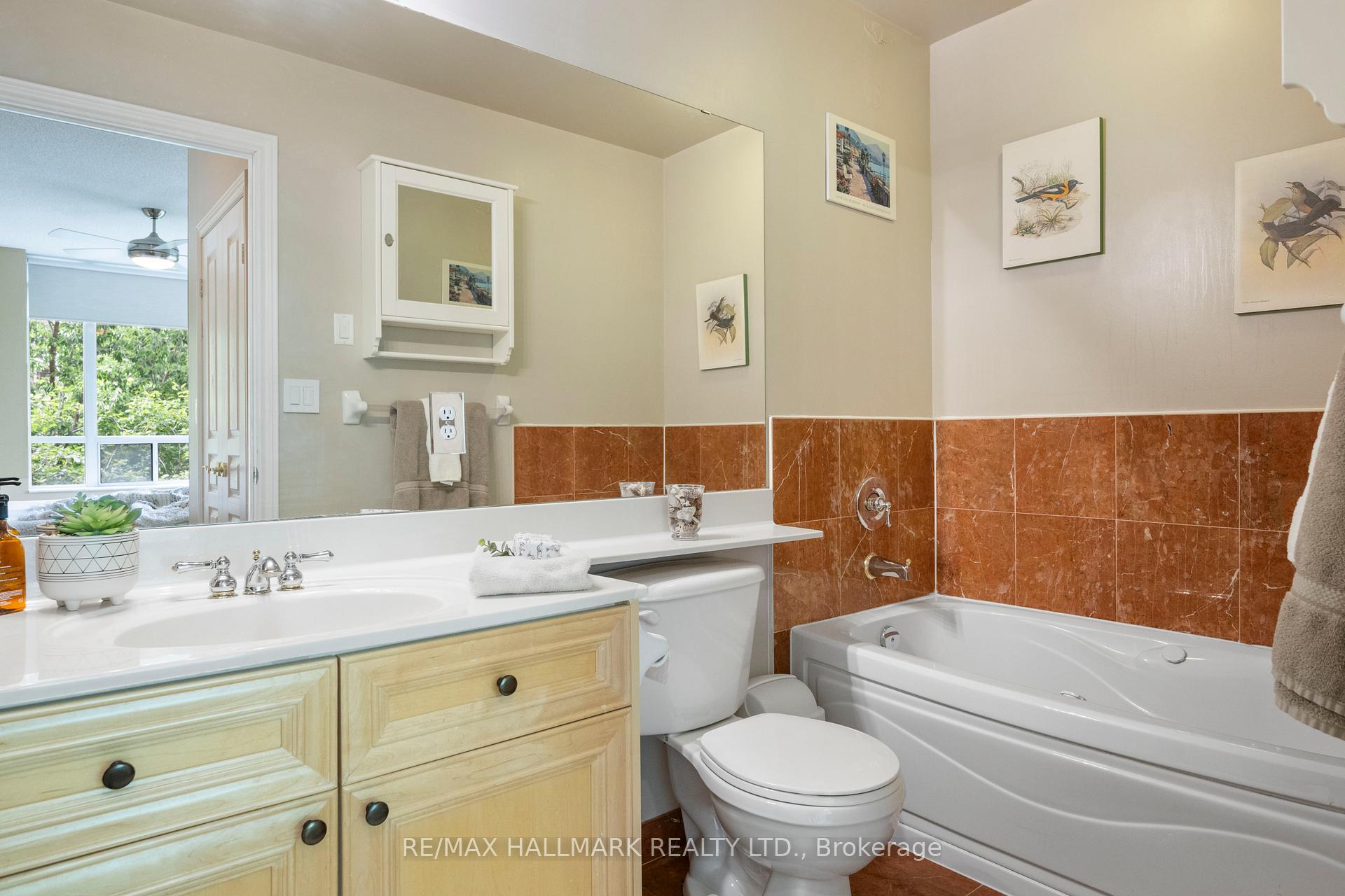 Photo 13 of Unit 205, 35 Boardwalk Drive, Toronto, The Beaches — HOMEH
