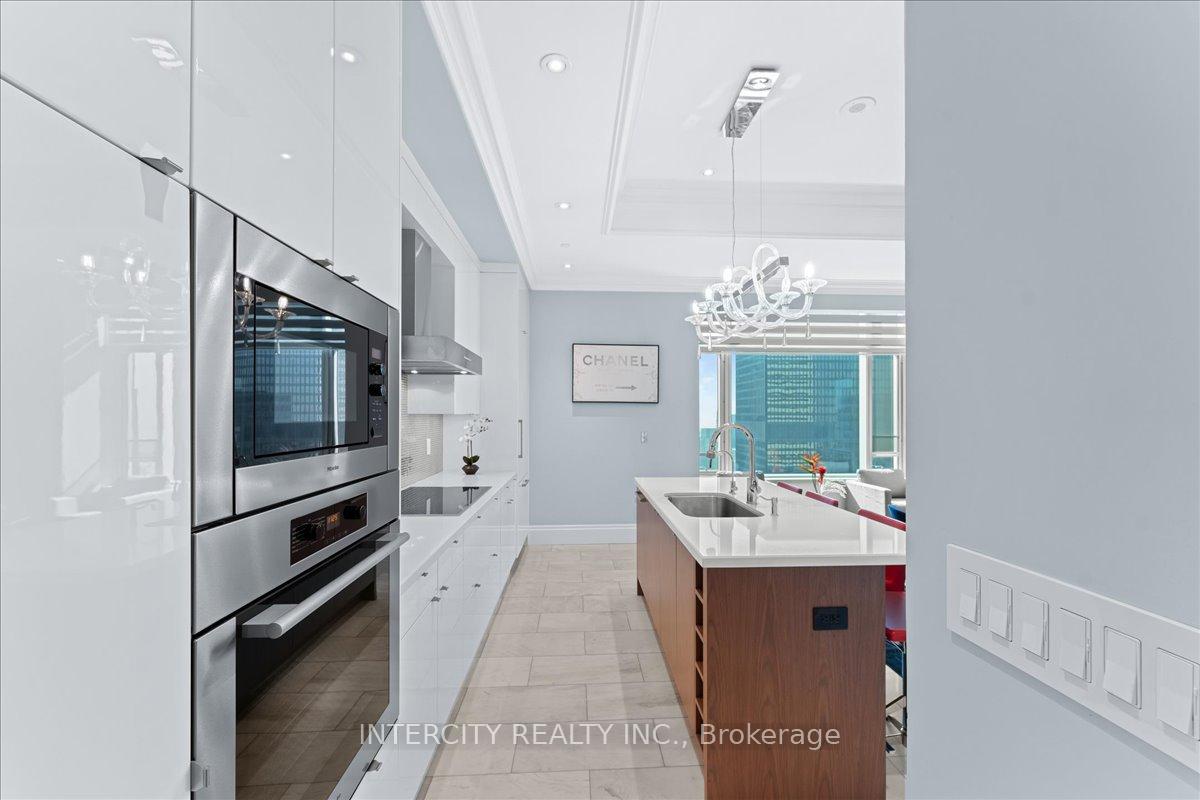 Photo 8 of Unit 4405, 311 Bay Street, Toronto, Bay Street Corridor — HOMEH