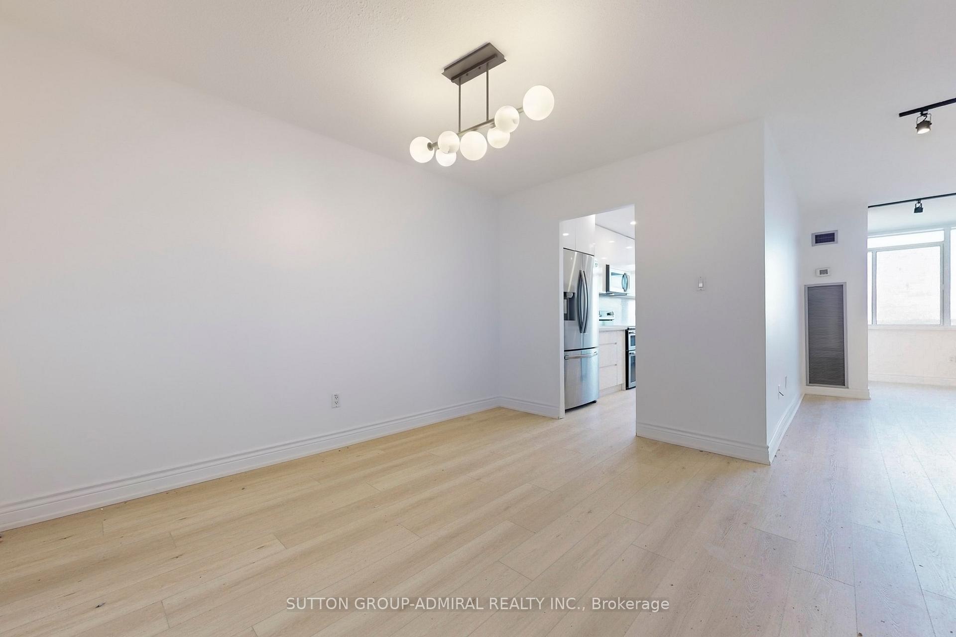 Photo 11 of Unit 707, 3000 Bathurst Street, Toronto, Englemount-Lawrence — HOMEH