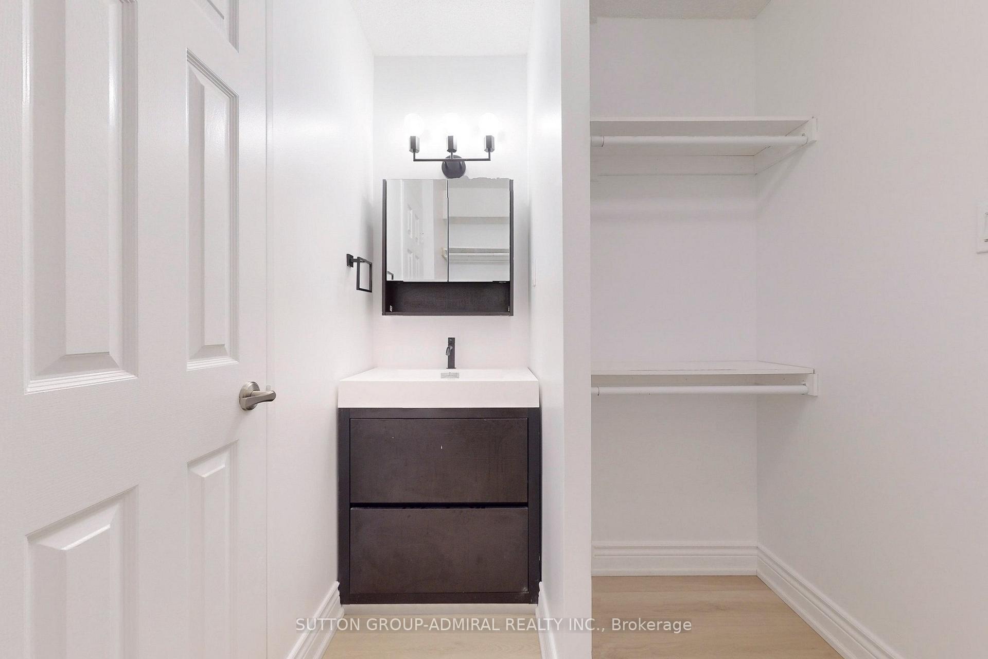 Photo 24 of Unit 707, 3000 Bathurst Street, Toronto, Englemount-Lawrence — HOMEH