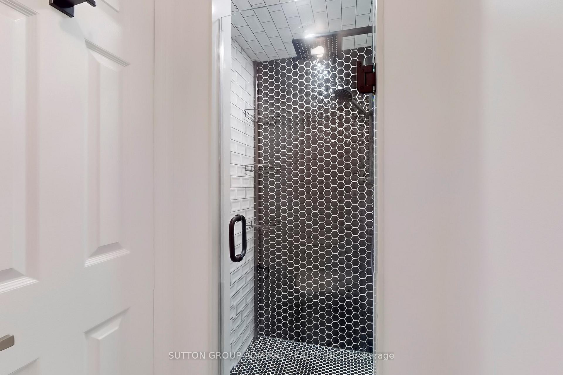 Photo 26 of Unit 707, 3000 Bathurst Street, Toronto, Englemount-Lawrence — HOMEH