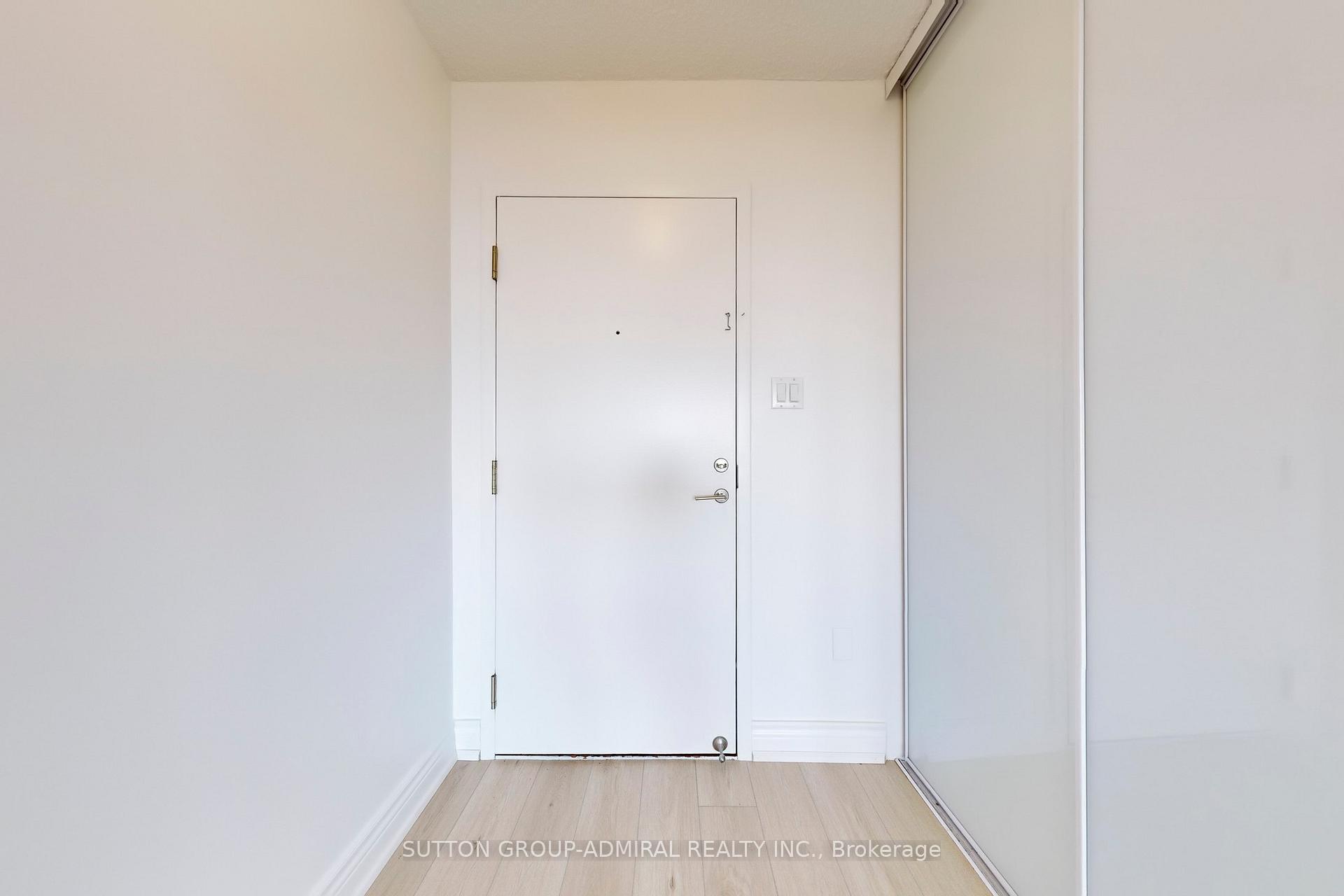 Photo 25 of Unit 707, 3000 Bathurst Street, Toronto, Englemount-Lawrence — HOMEH