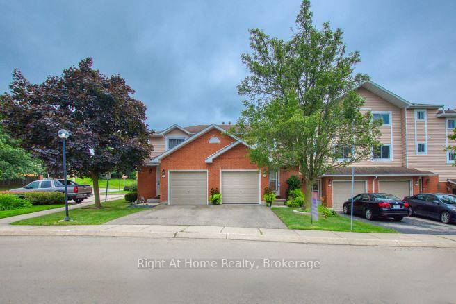 Front of Unit 38, 386 Highland Road W