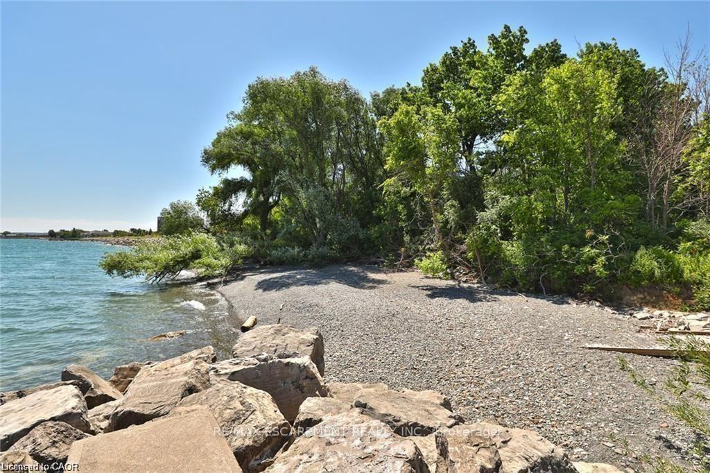 Photo 22 of Unit 129, 35 Southshore Crescent, Hamilton, Lakeshore — HOMEH