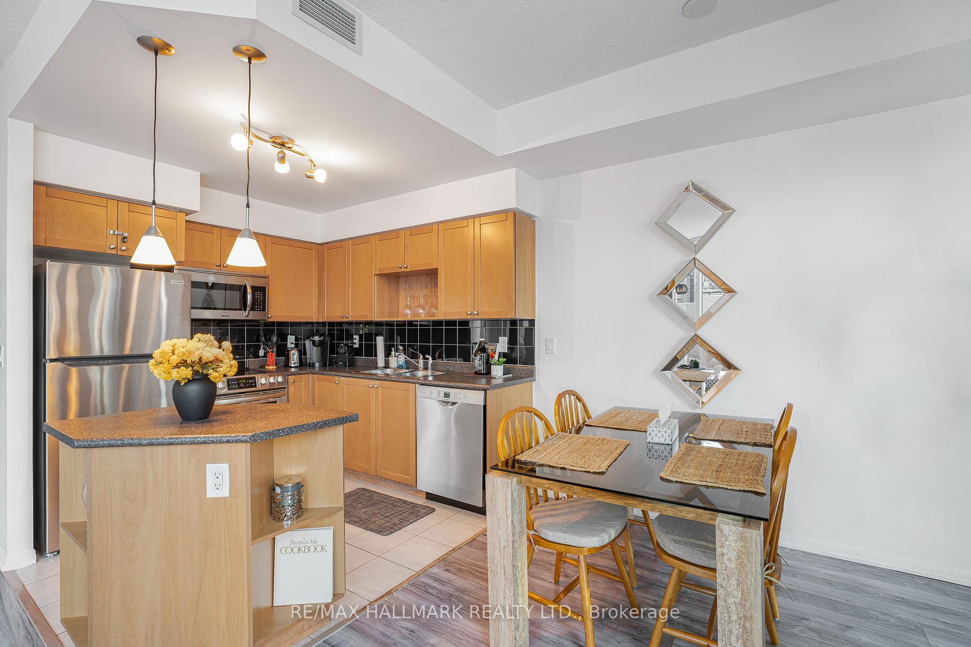 Photo 6 of Unit 1603, 18 Yonge Street, Toronto, Waterfront Communities — HOMEH