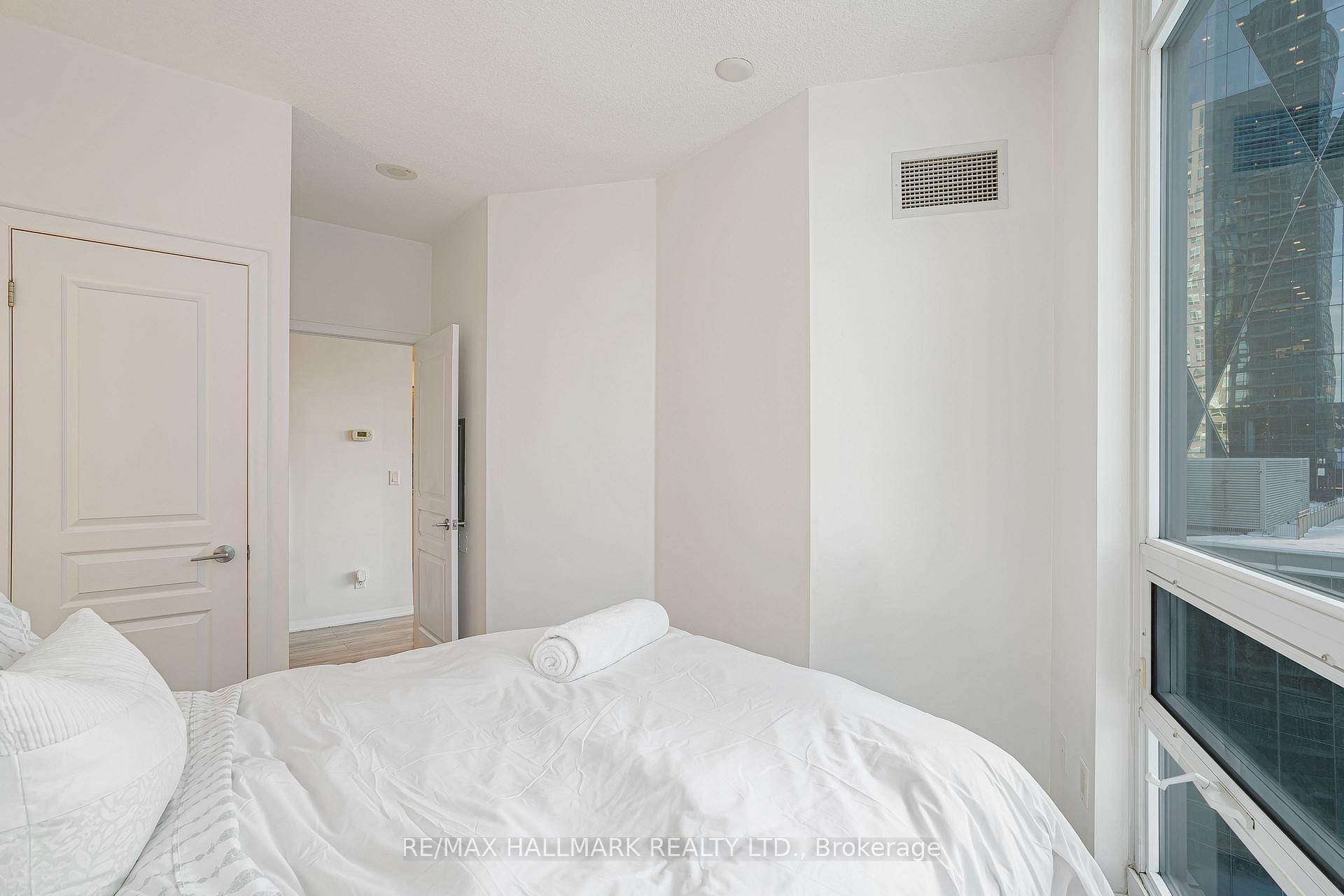 Photo 13 of Unit 1603, 18 Yonge Street, Toronto, Waterfront Communities — HOMEH
