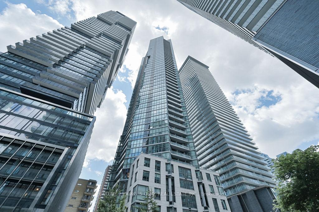 Front of Unit 512, 45 Charles Street E