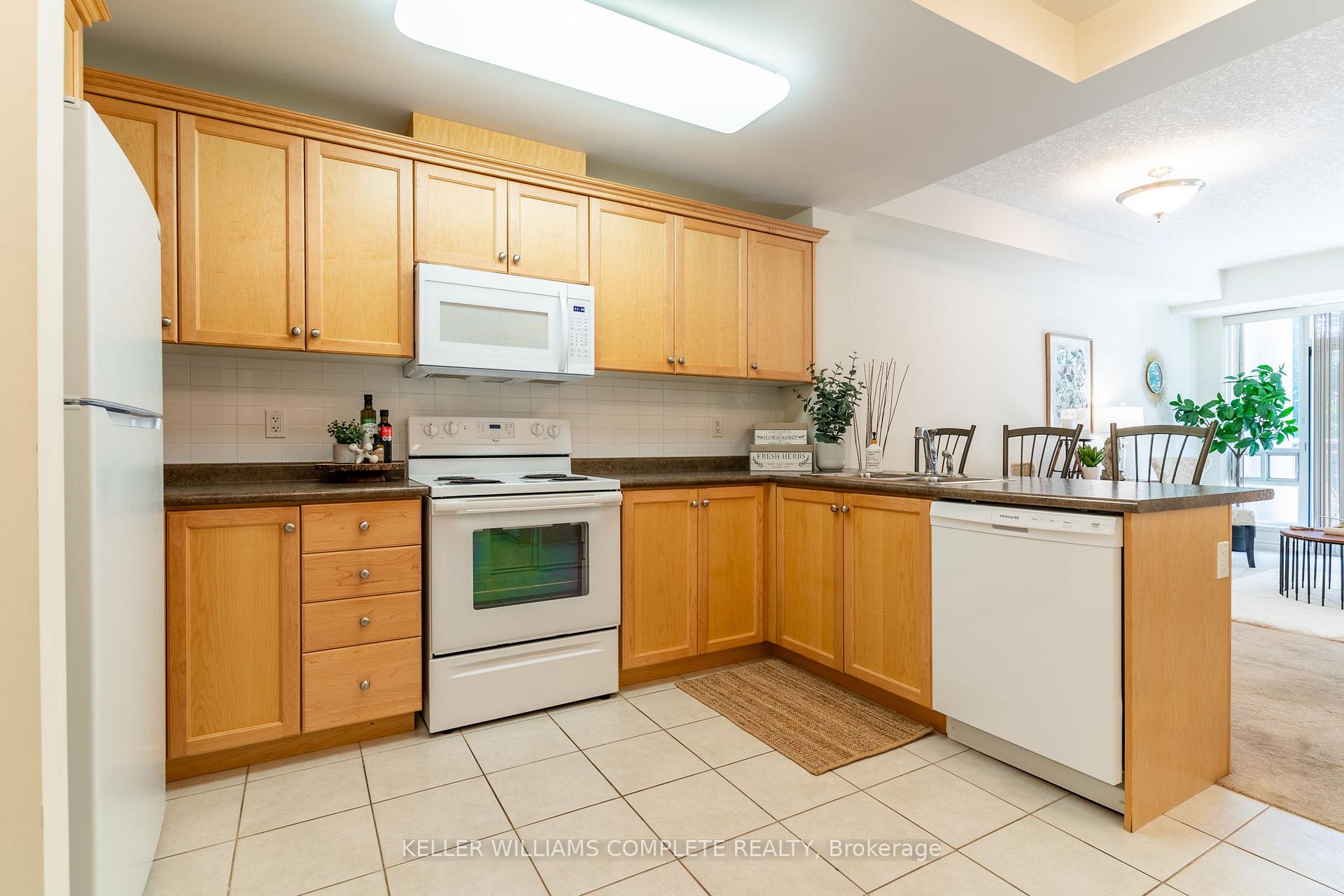 Photo 13 of Unit 216, 125 Wilson Street W, Hamilton, Ancaster — HOMEH