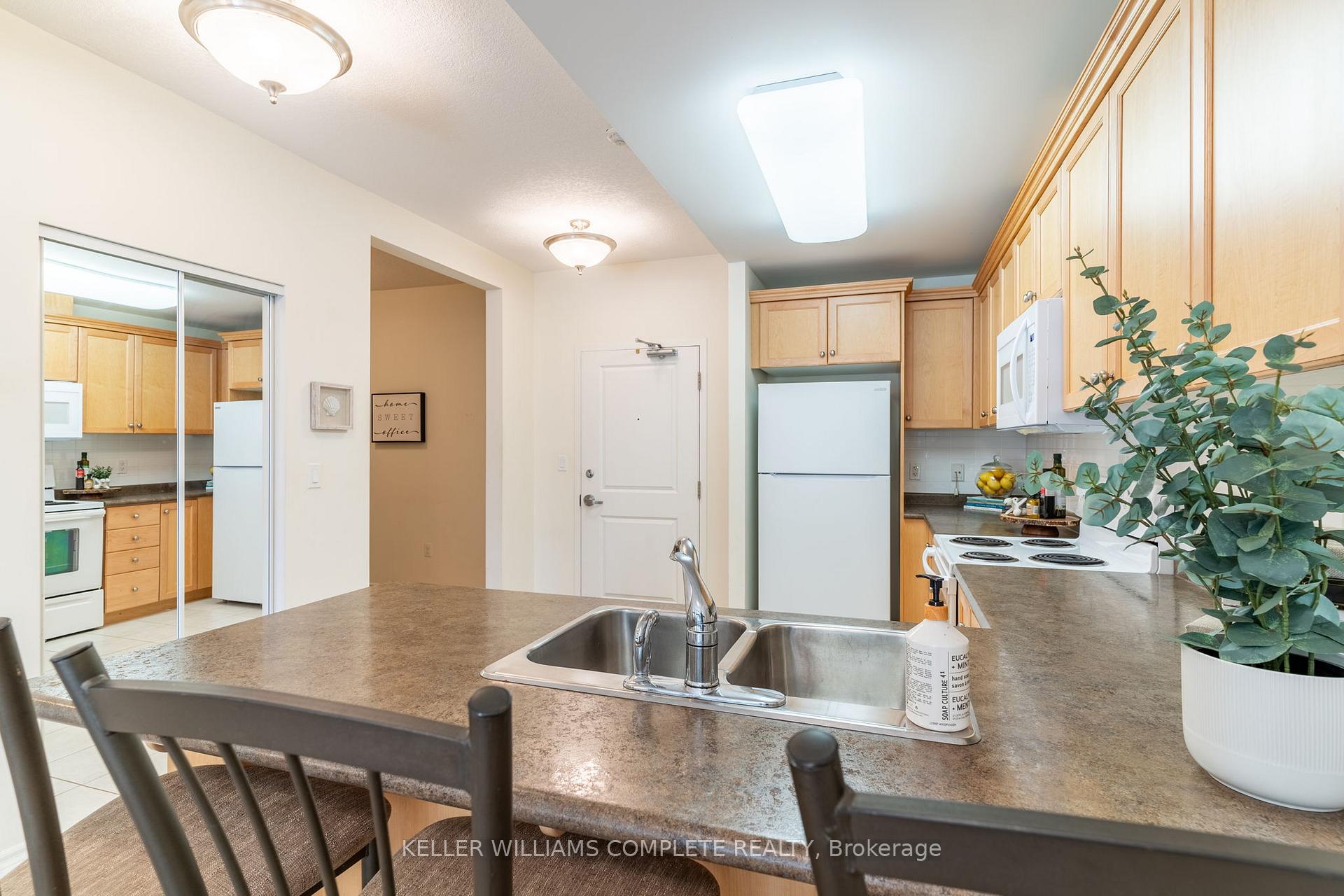 Photo 8 of Unit 216, 125 Wilson Street W, Hamilton, Ancaster — HOMEH