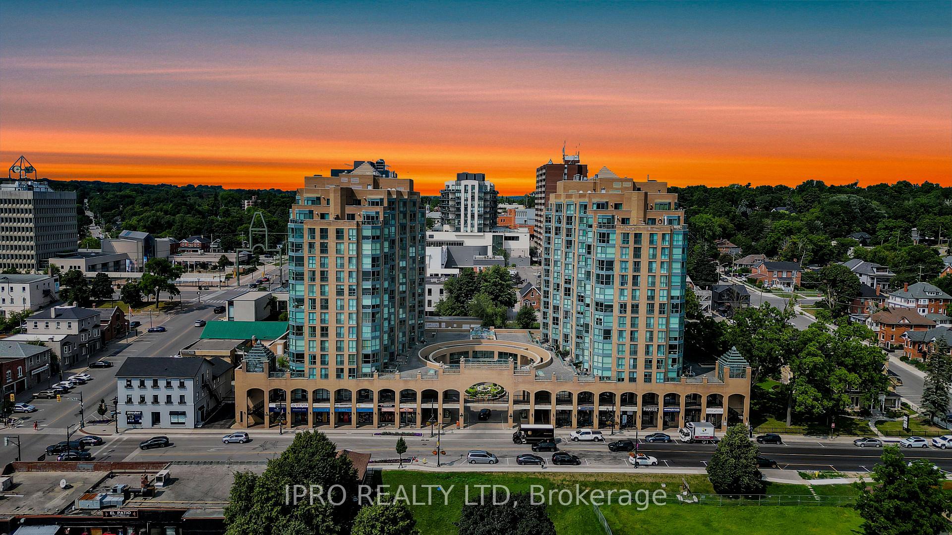 Front of Unit 802, 150 Dunlop Street E