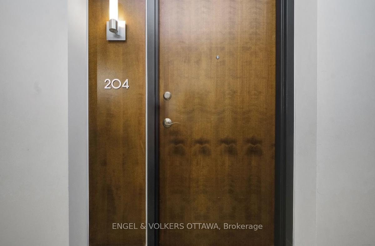 Photo 3 of Unit 204, 295 Mackay Street, Ottawa, Lindenlea — HOMEH