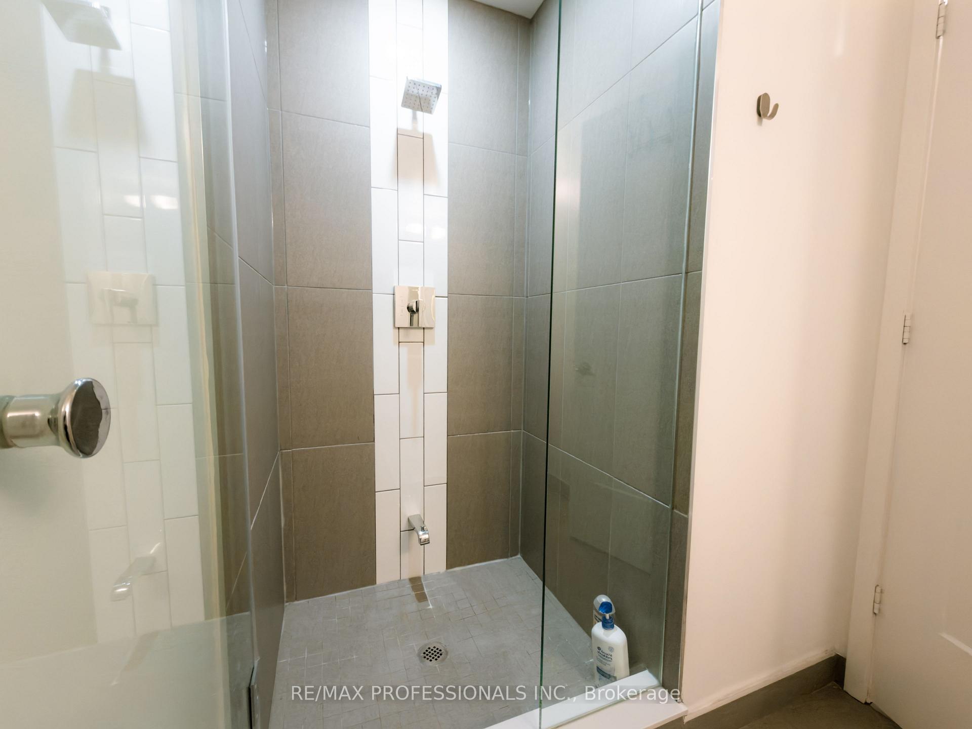 Photo 7 of Unit 2902, 70 Princess Street, Toronto, Moss Park — HOMEH
