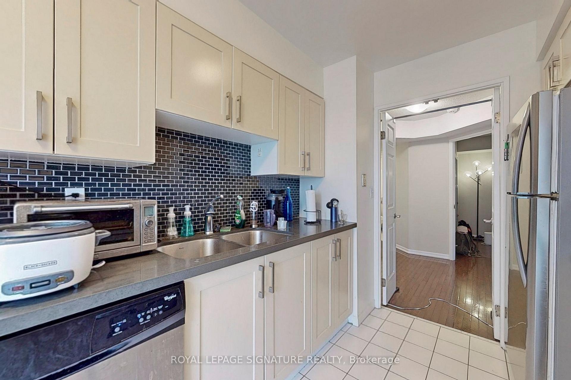 Photo 10 of Unit 1415, 7 Carlton Street, Toronto, Church-Yonge Corridor — HOMEH