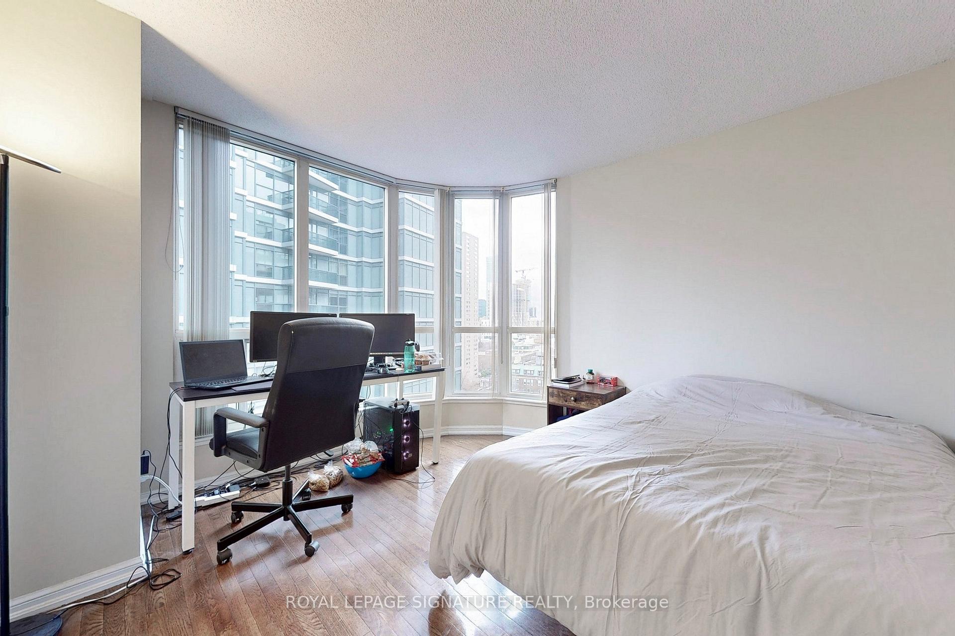 Photo 20 of Unit 1415, 7 Carlton Street, Toronto, Church-Yonge Corridor — HOMEH