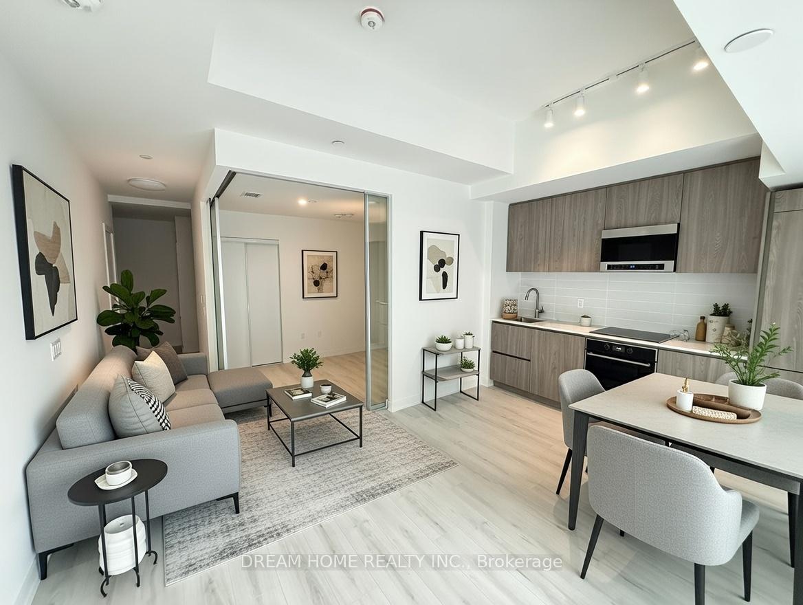 Photo 5 of Unit 807, 120 Broadway Avenue, Toronto, Mount Pleasant West — HOMEH