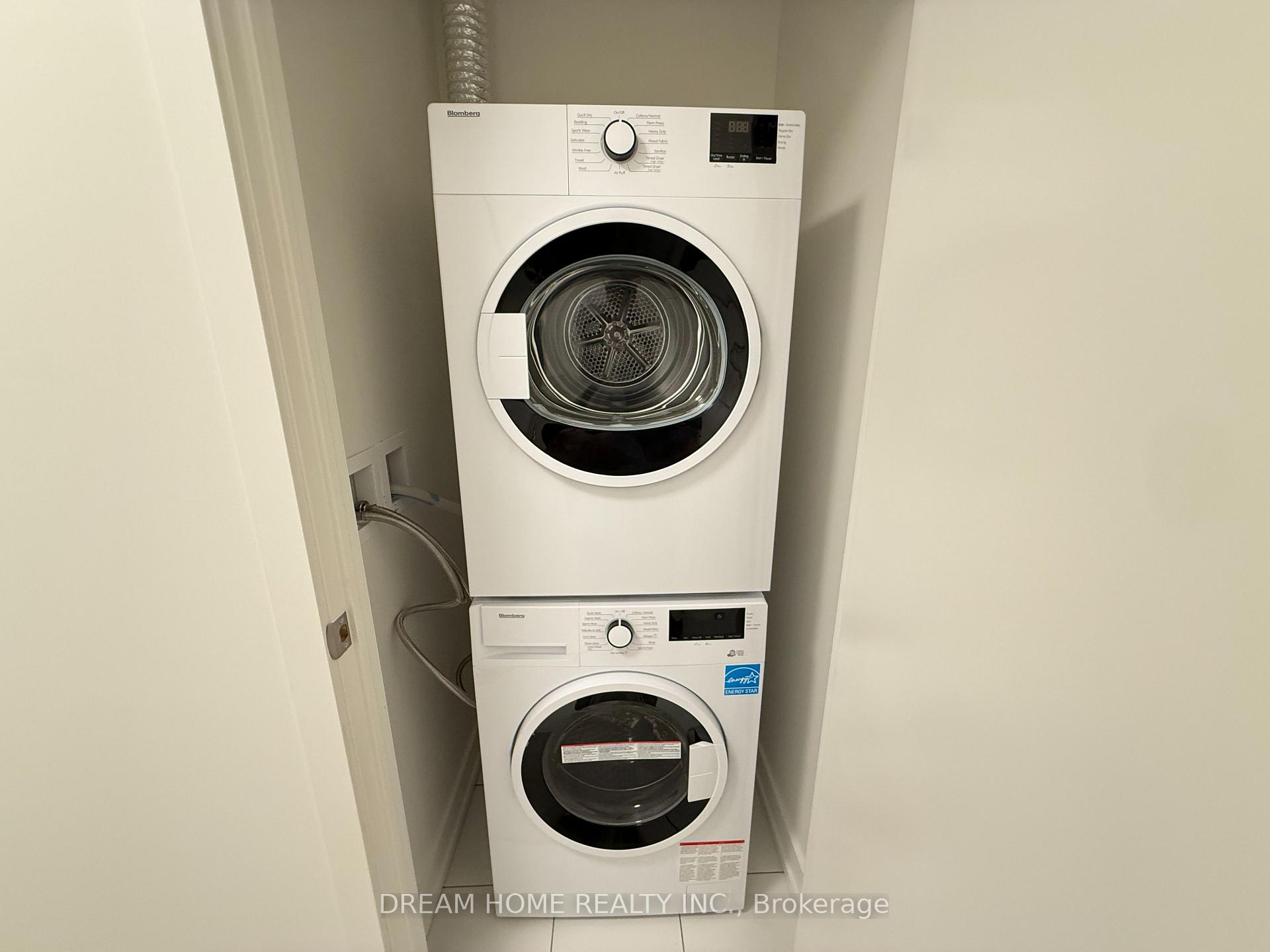 Photo 14 of Unit 807, 120 Broadway Avenue, Toronto, Mount Pleasant West — HOMEH