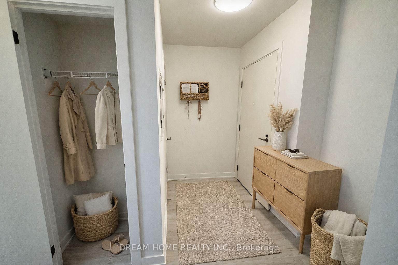 Photo 12 of Unit 807, 120 Broadway Avenue, Toronto, Mount Pleasant West — HOMEH