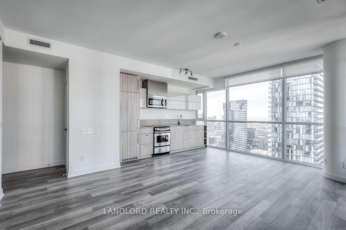 Front of Unit 2904, 290 Adelaide Street W