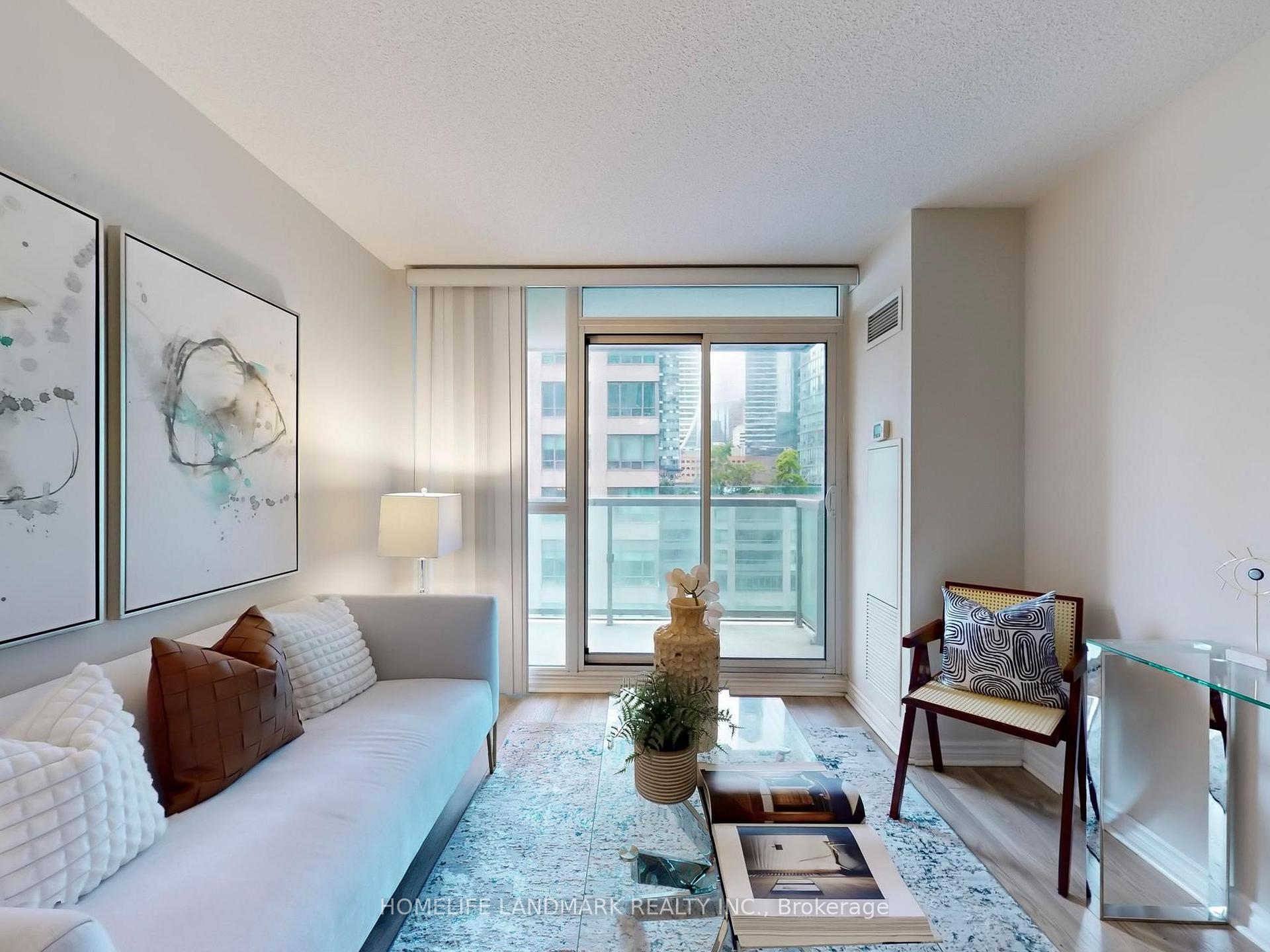 Photo 6 of Unit 820, 25 Lower Simcoe Street, Toronto, Waterfront Communities — HOMEH