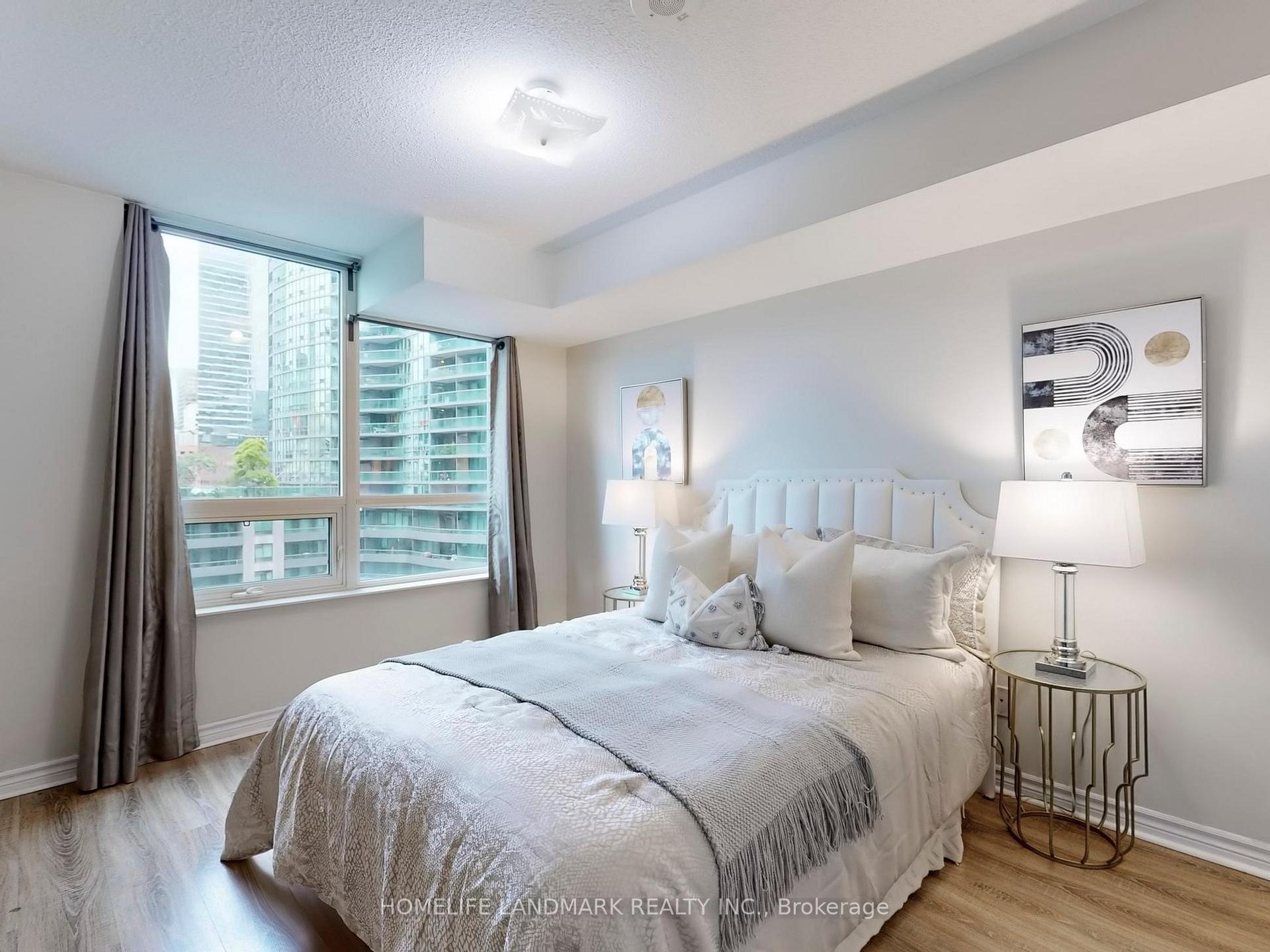 Photo 7 of Unit 820, 25 Lower Simcoe Street, Toronto, Waterfront Communities — HOMEH